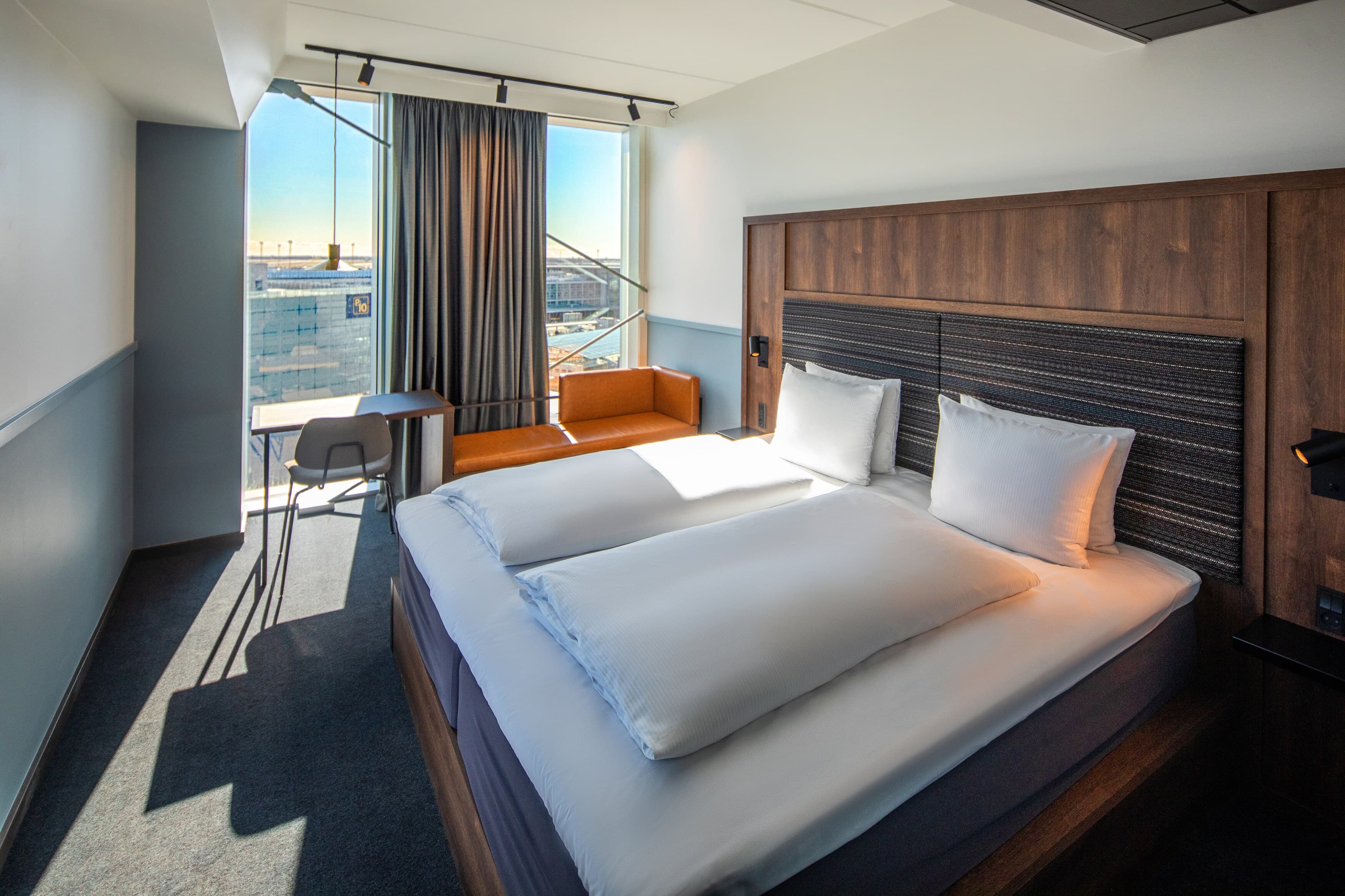 Comfort Hotel Copenhagen Airport - Image 1