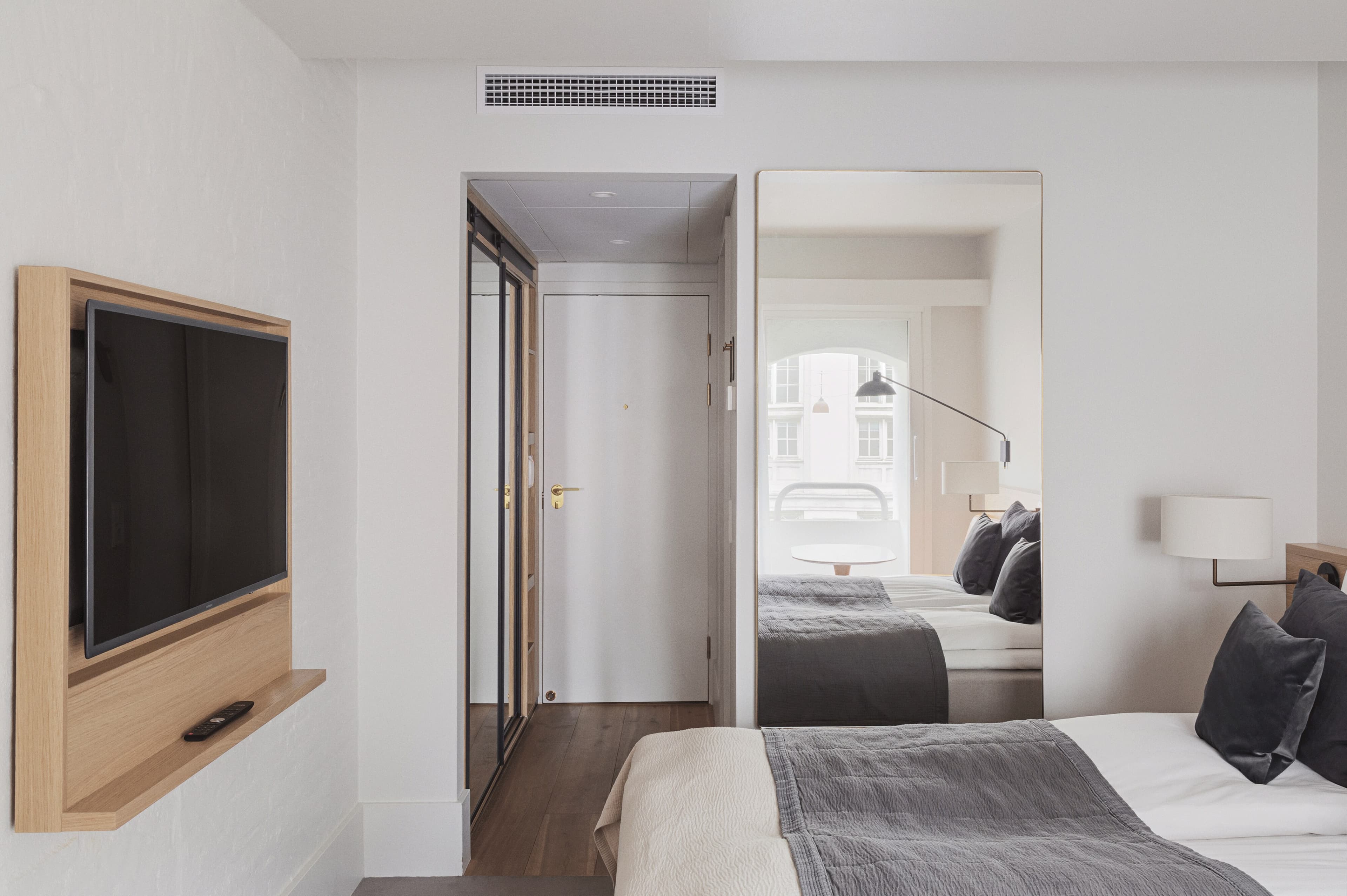 Hotel Admiral, an Ascend Collection Hotel - Image 2