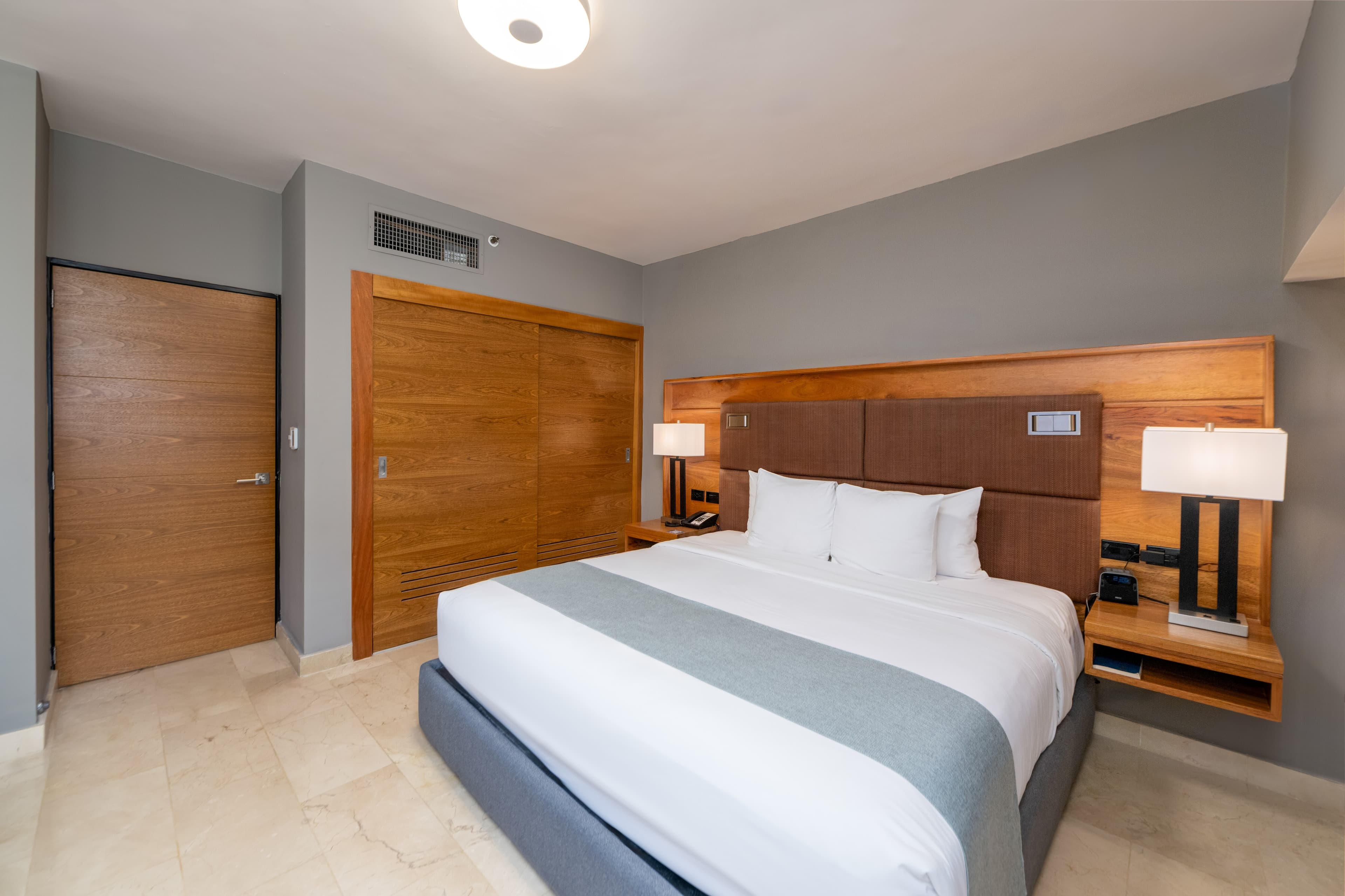 Radisson Hotel Santo Domingo - Image 2