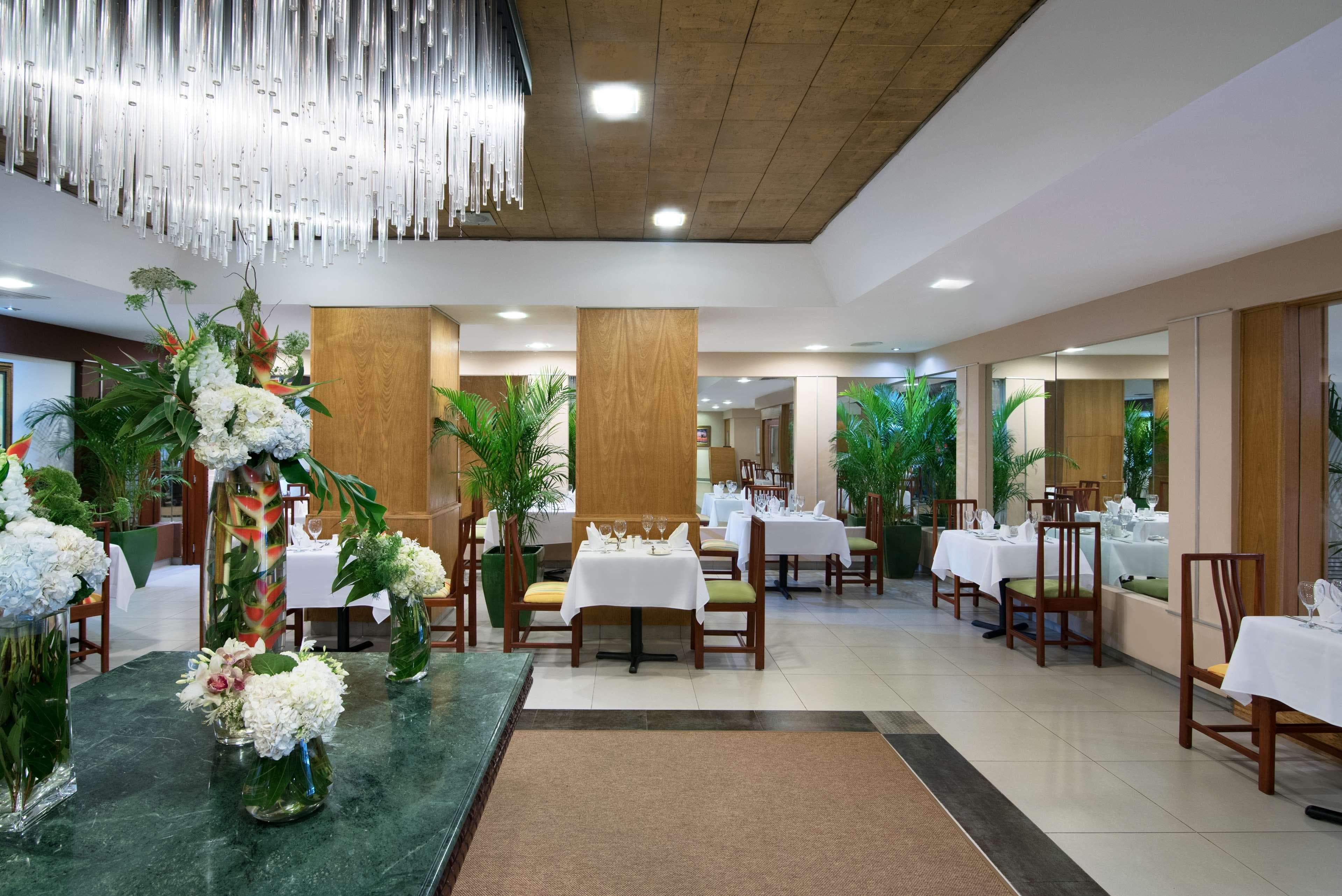 Radisson Hotel Santo Domingo - Image 1