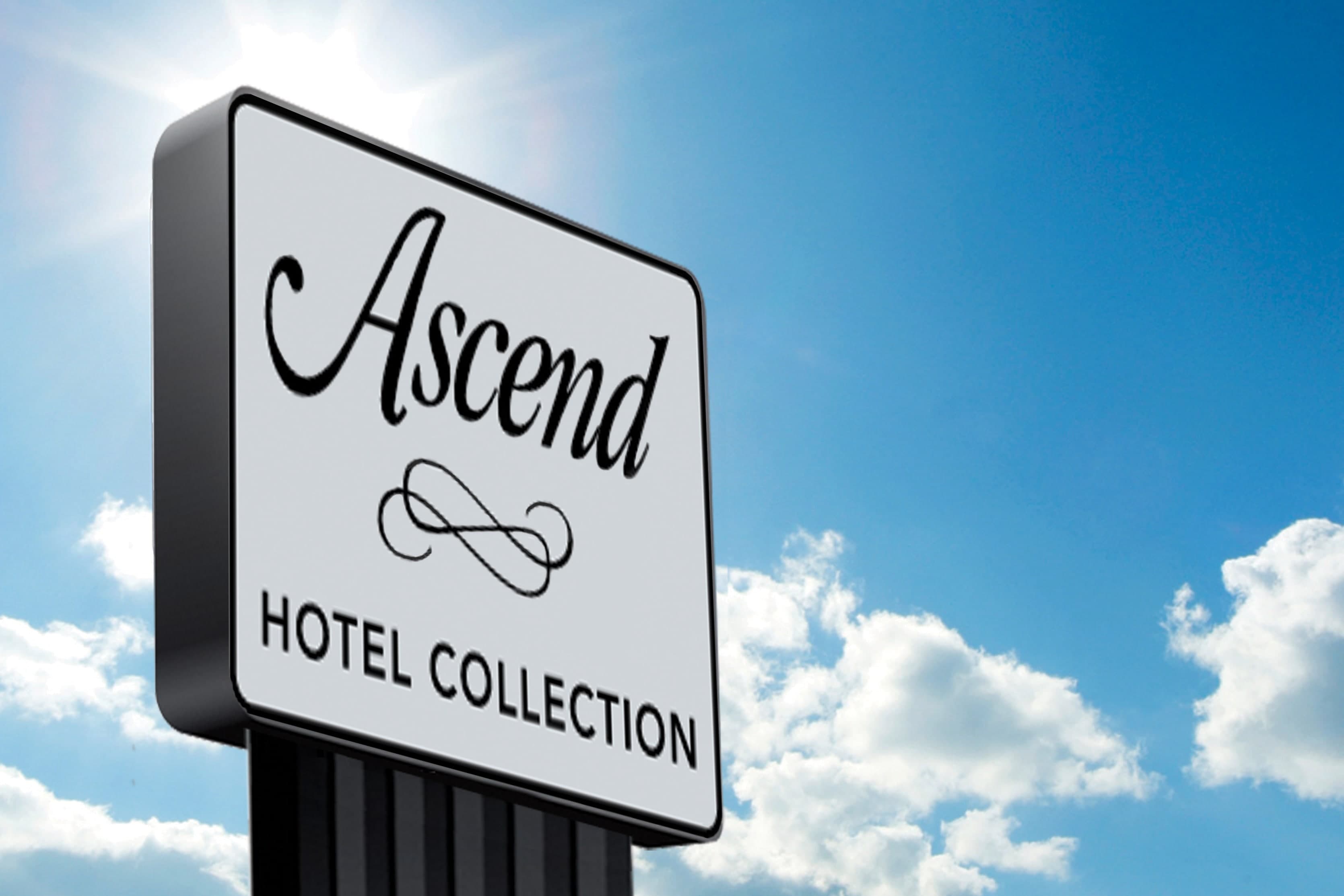 Sercotel Madrid Aeropuerto, an Ascend Collection Hotel - Image 1