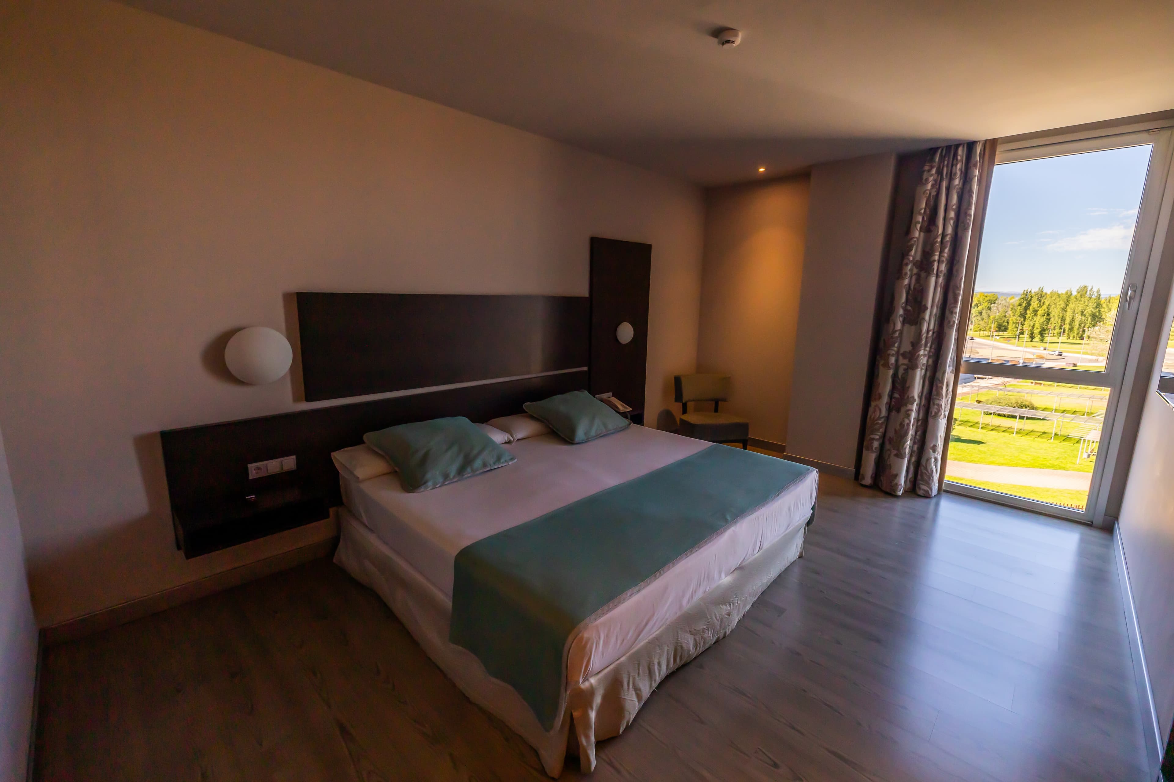 Hotel Ciudad de Ponferrada, an Ascend Collection Hotel - Image 3