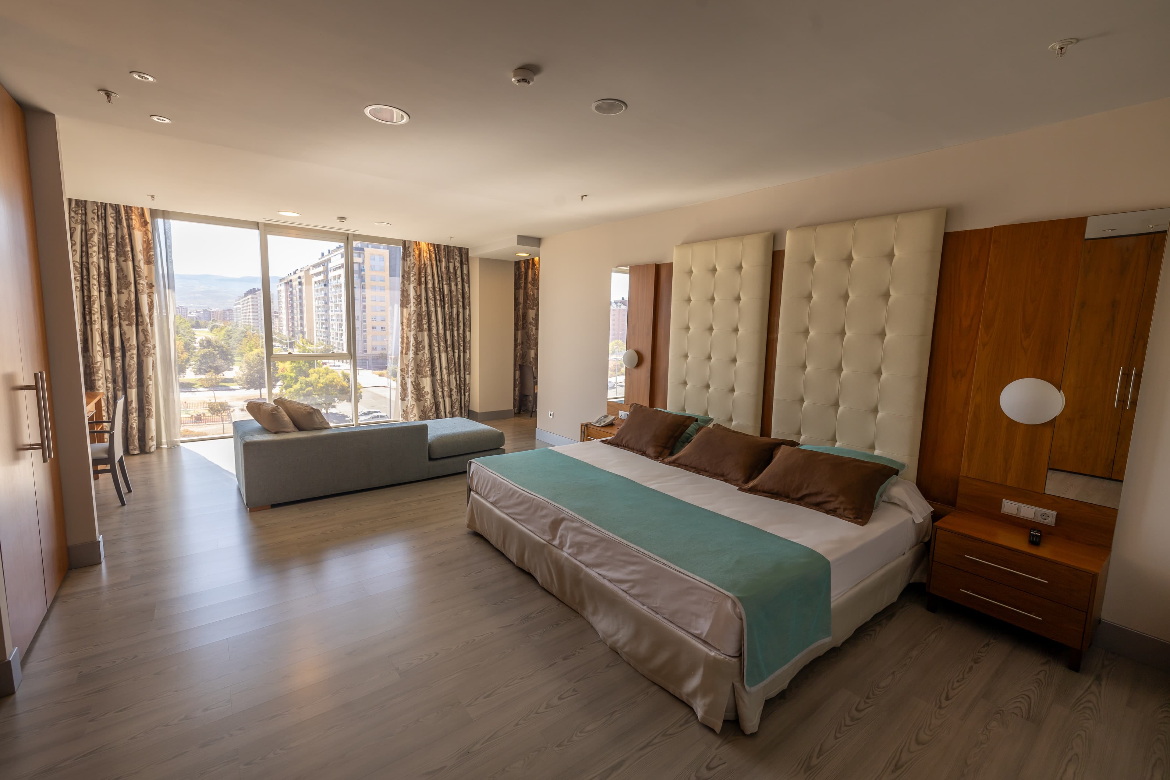 Hotel Ciudad de Ponferrada, an Ascend Collection Hotel — 11