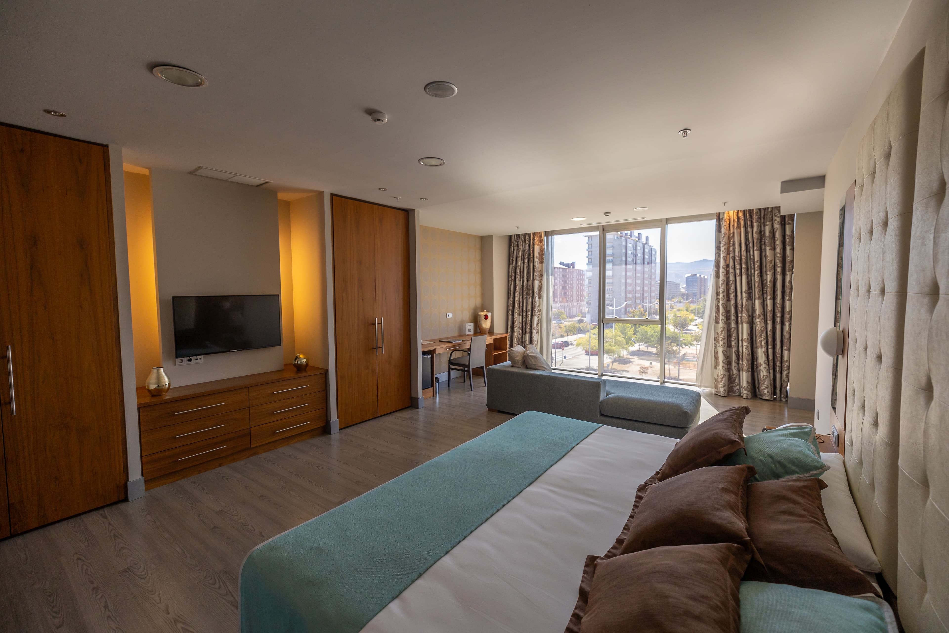 Hotel Ciudad de Ponferrada, an Ascend Collection Hotel — 12