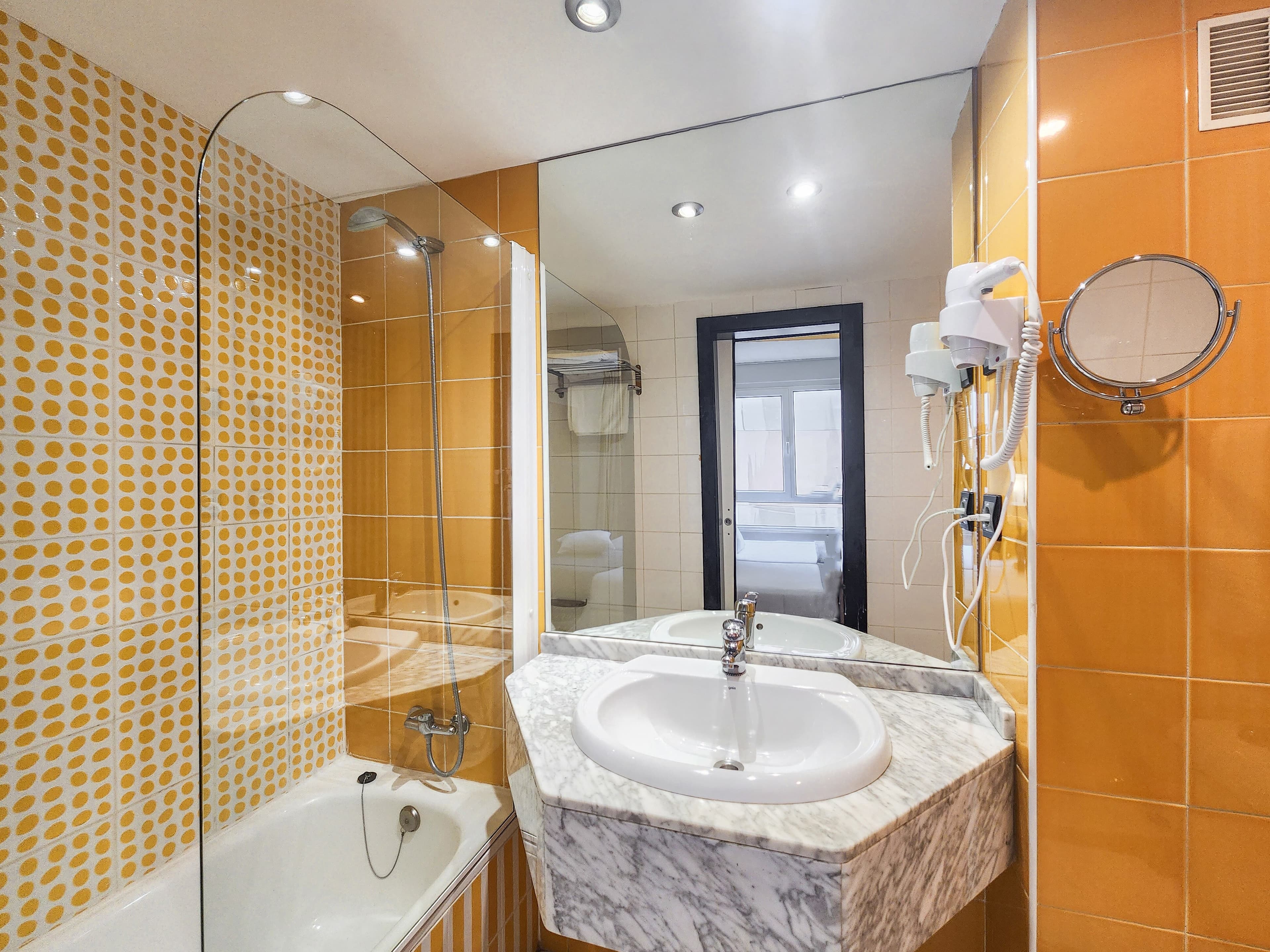 Hotel Faranda Pathos Gijón, an Ascend Collection Hotel — 7