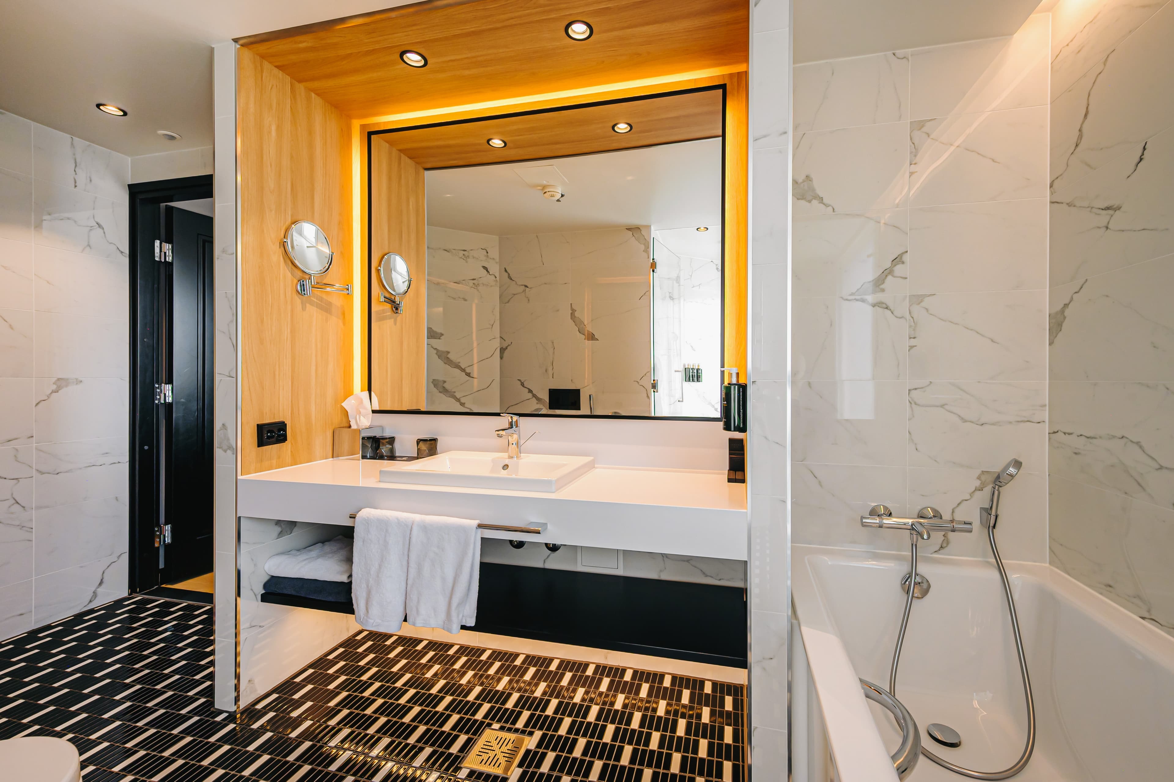 Clarion Hotel Aviapolis — 9