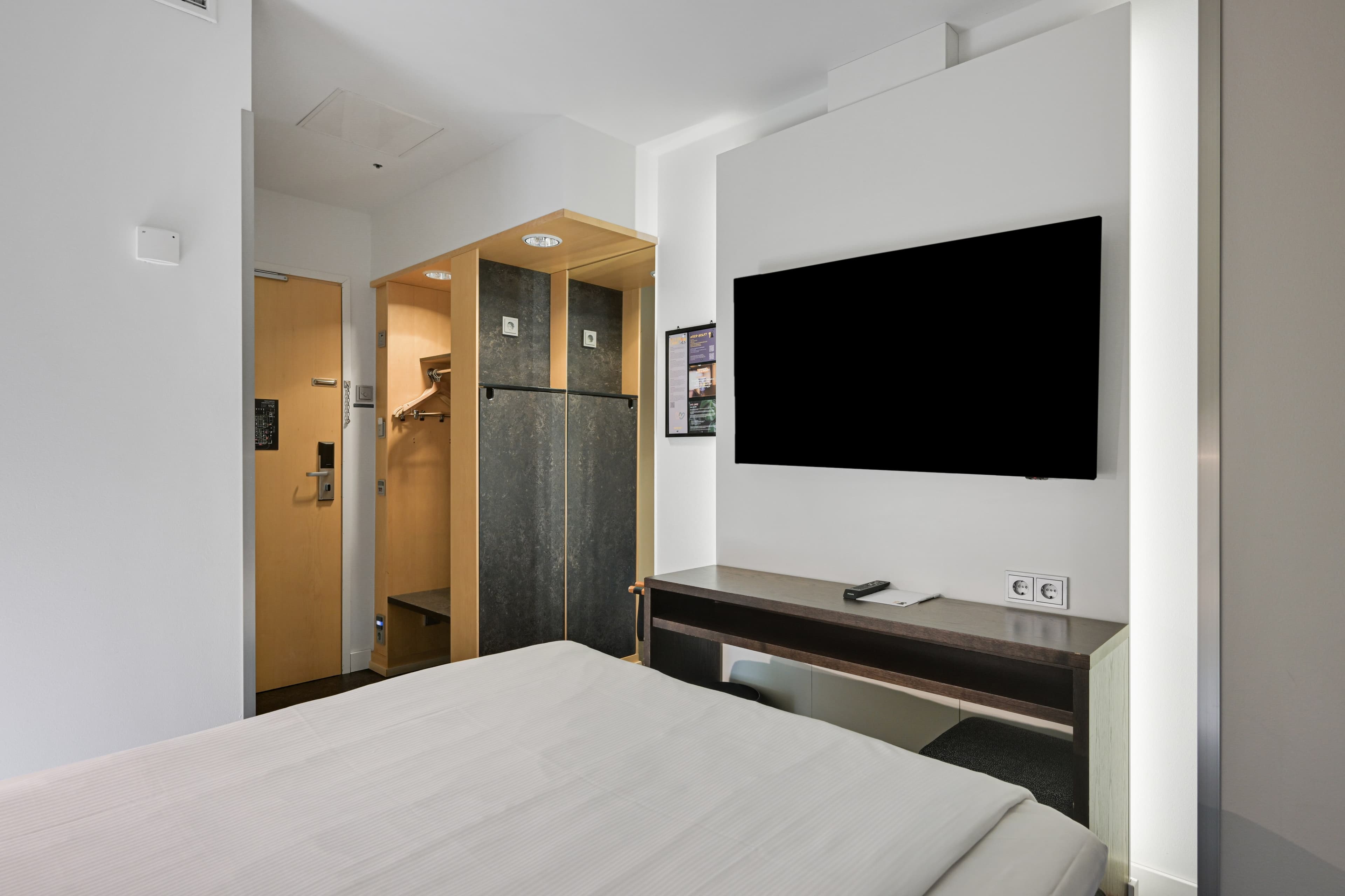 Comfort Hotel Xpress Helsinki Airport Terminal — 10