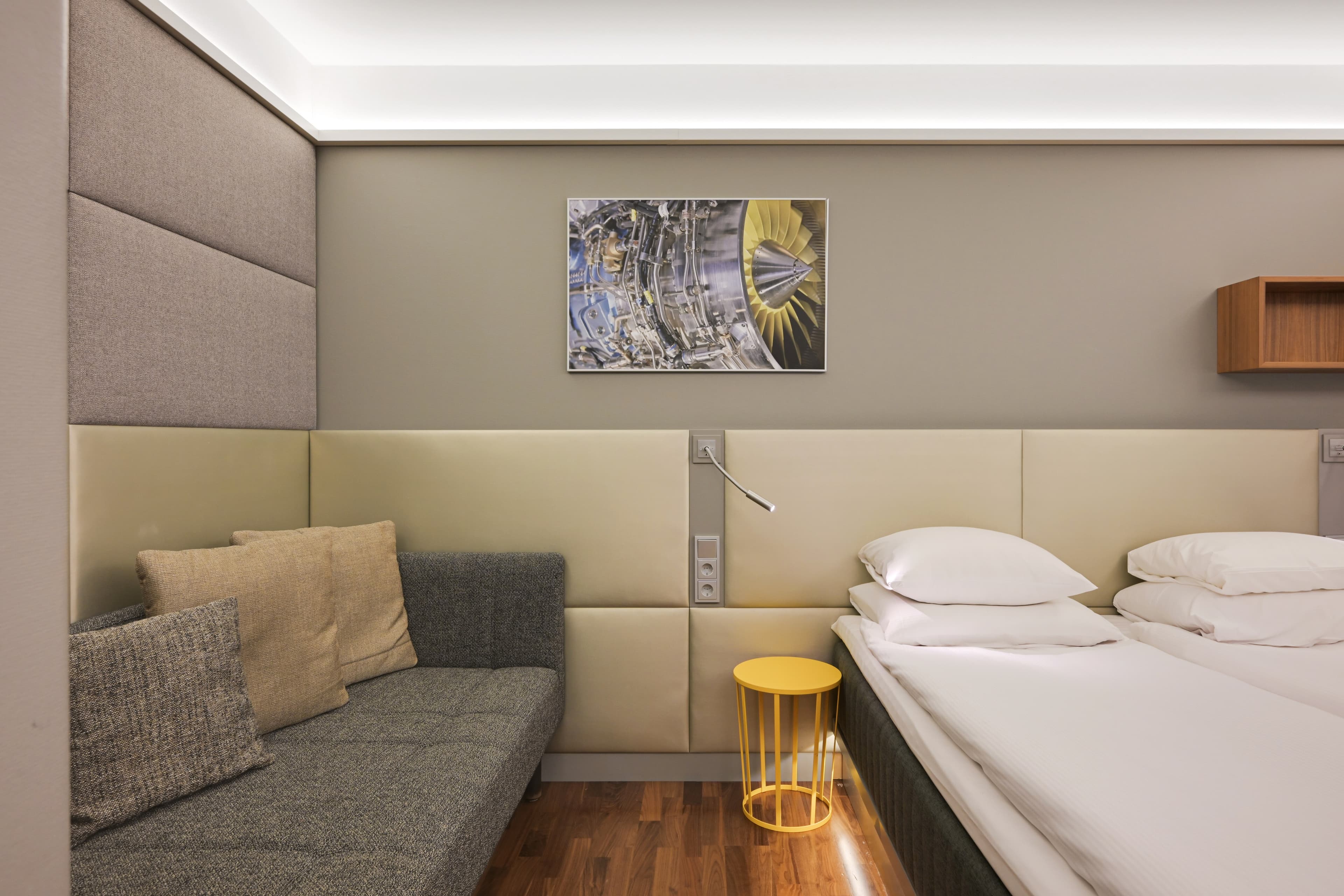 Comfort Hotel Xpress Helsinki Airport Terminal — 19