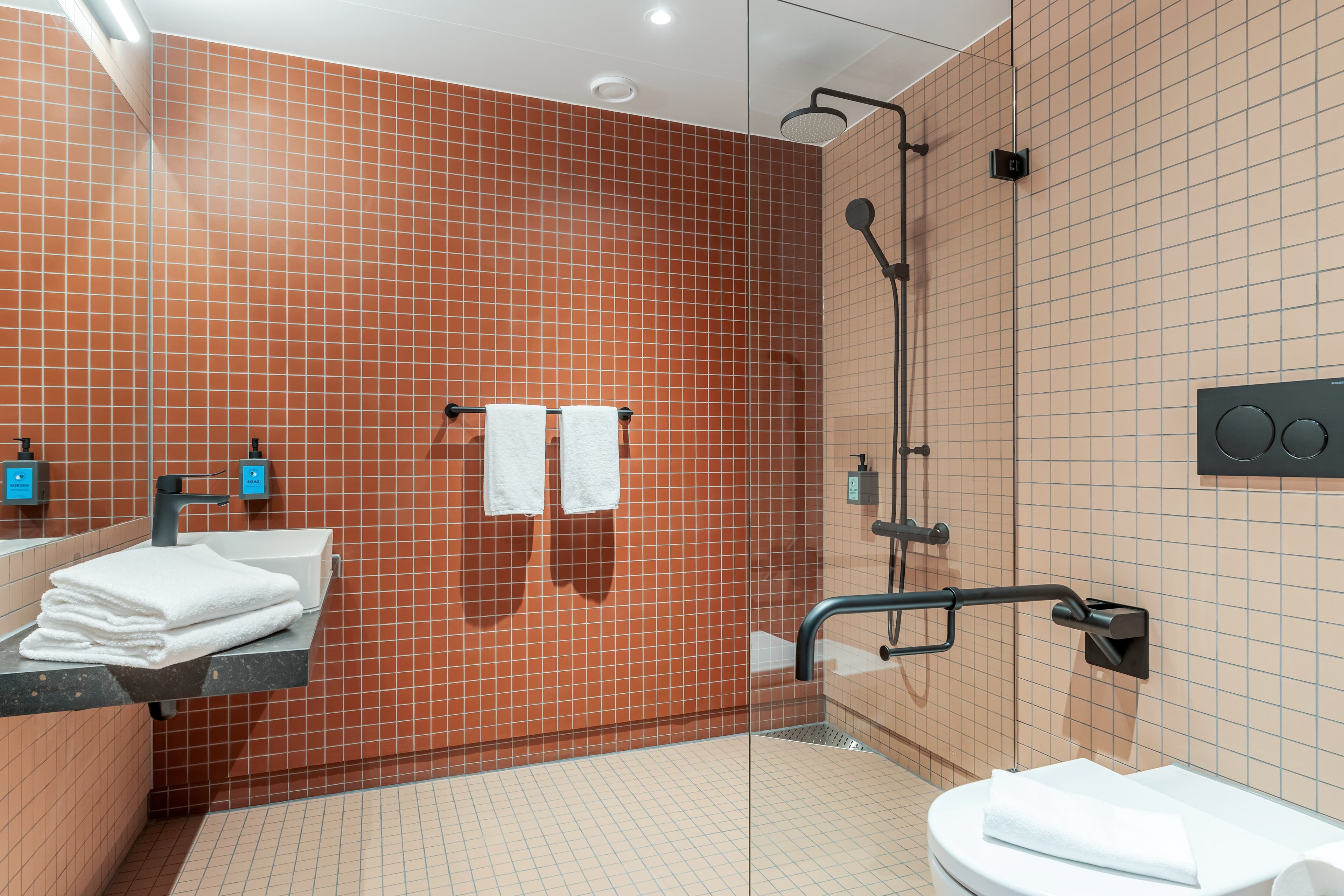 Comfort Hotel Helsinki Airport — 8