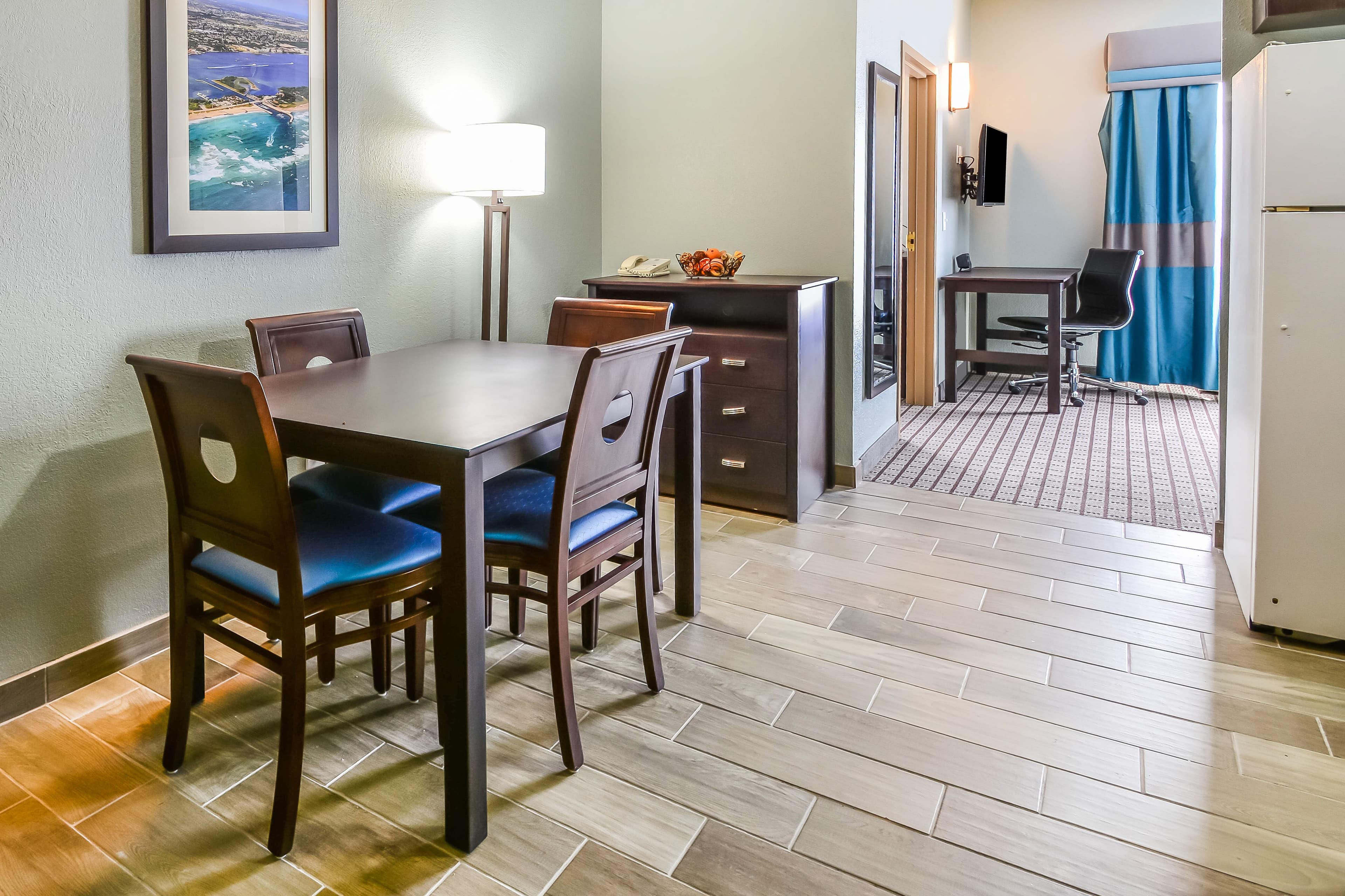 Comfort Suites Tampa - Brandon - Image 2