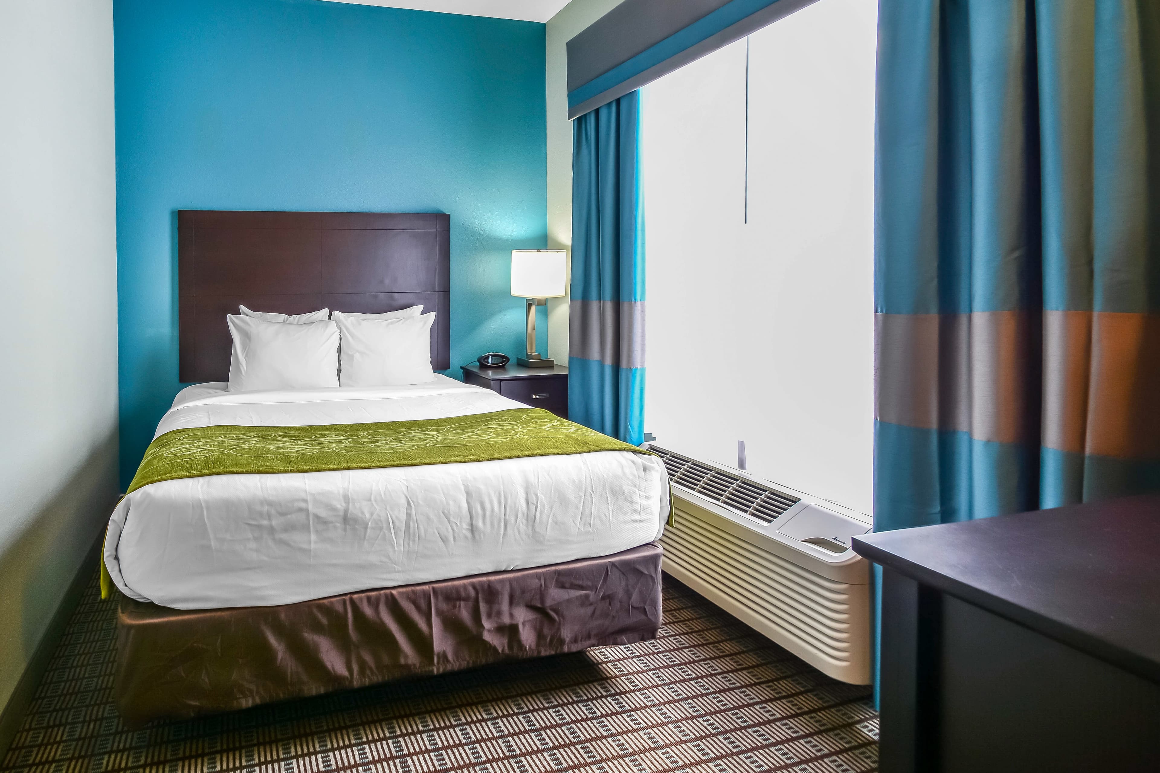 Comfort Suites Tampa - Brandon — 6
