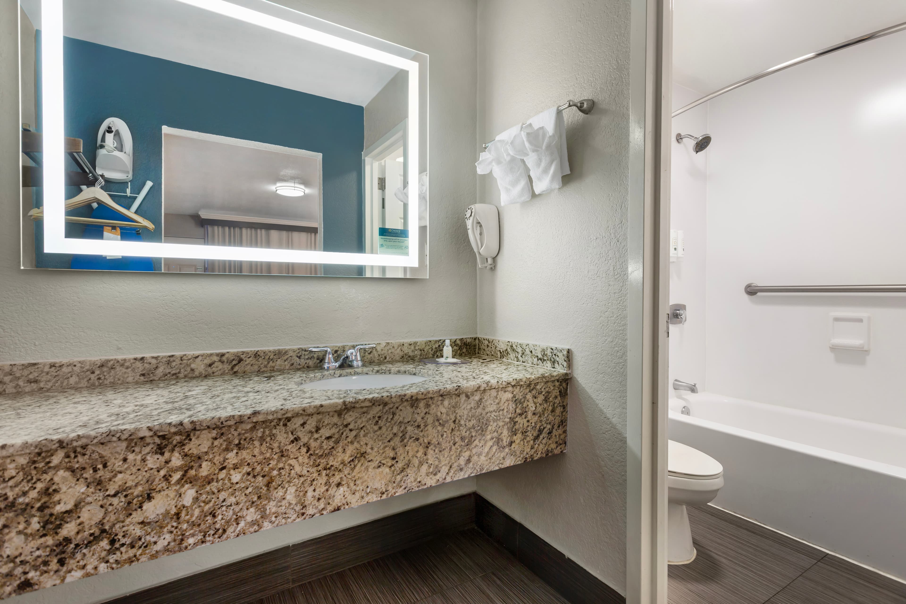 Quality Inn and Conference Center Tampa-Brandon — 13