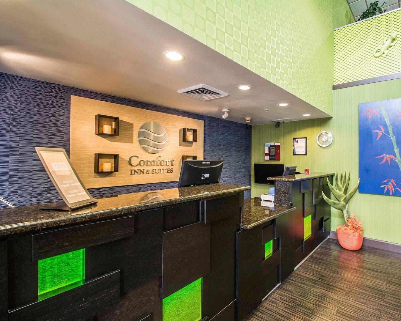 Comfort Inn & Suites Lantana - West Palm Beach South - Image 1