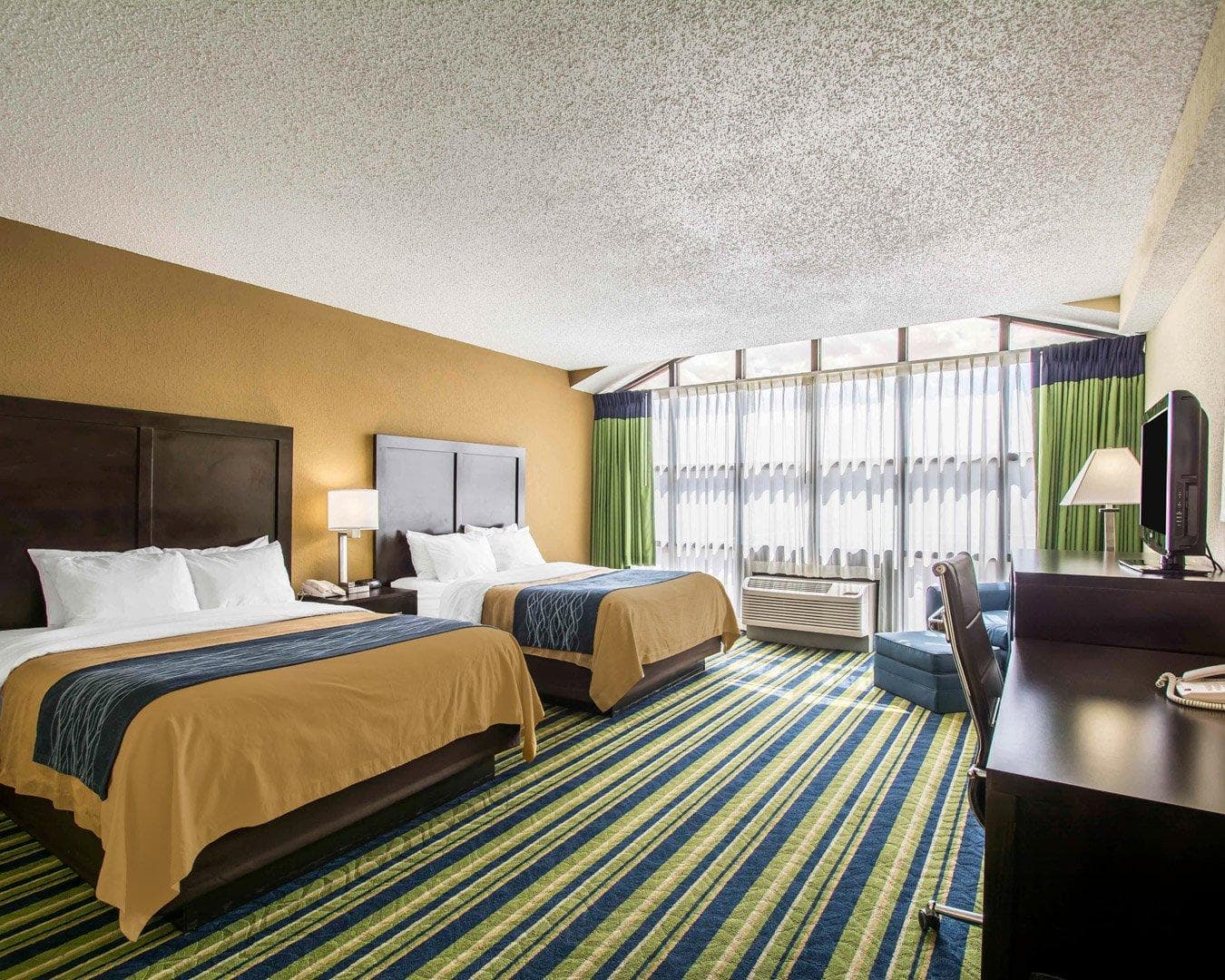 Comfort Inn & Suites Lantana - West Palm Beach South — 11