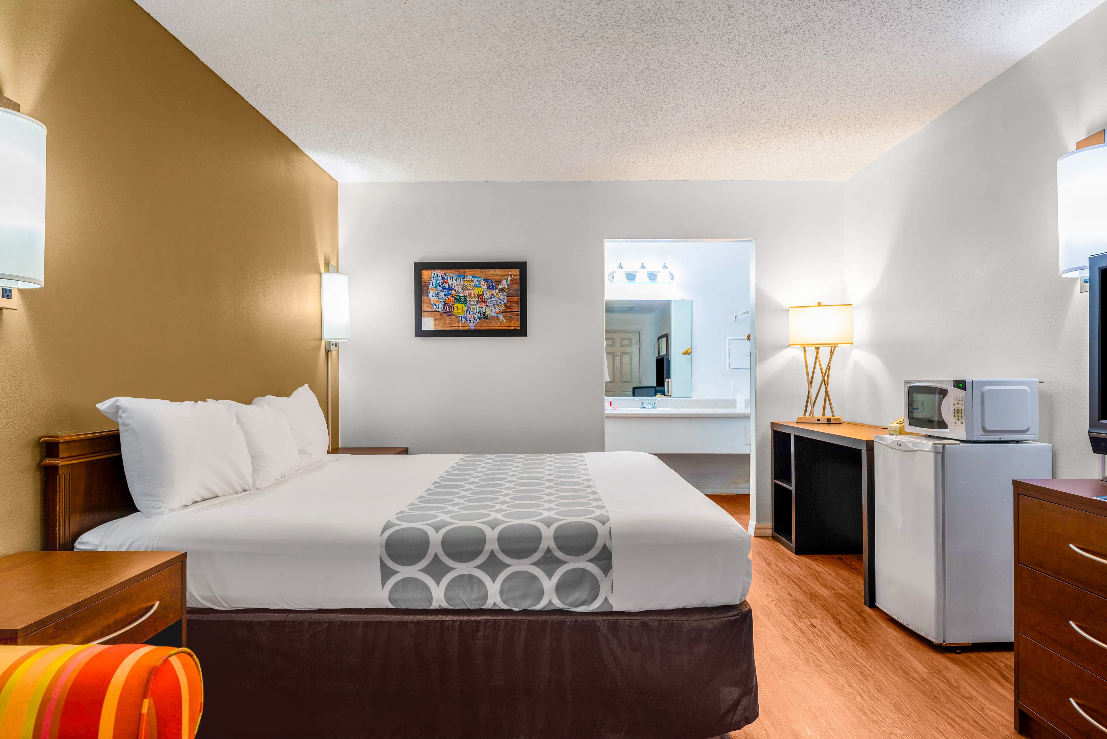 Econo Lodge Crystal River — 11