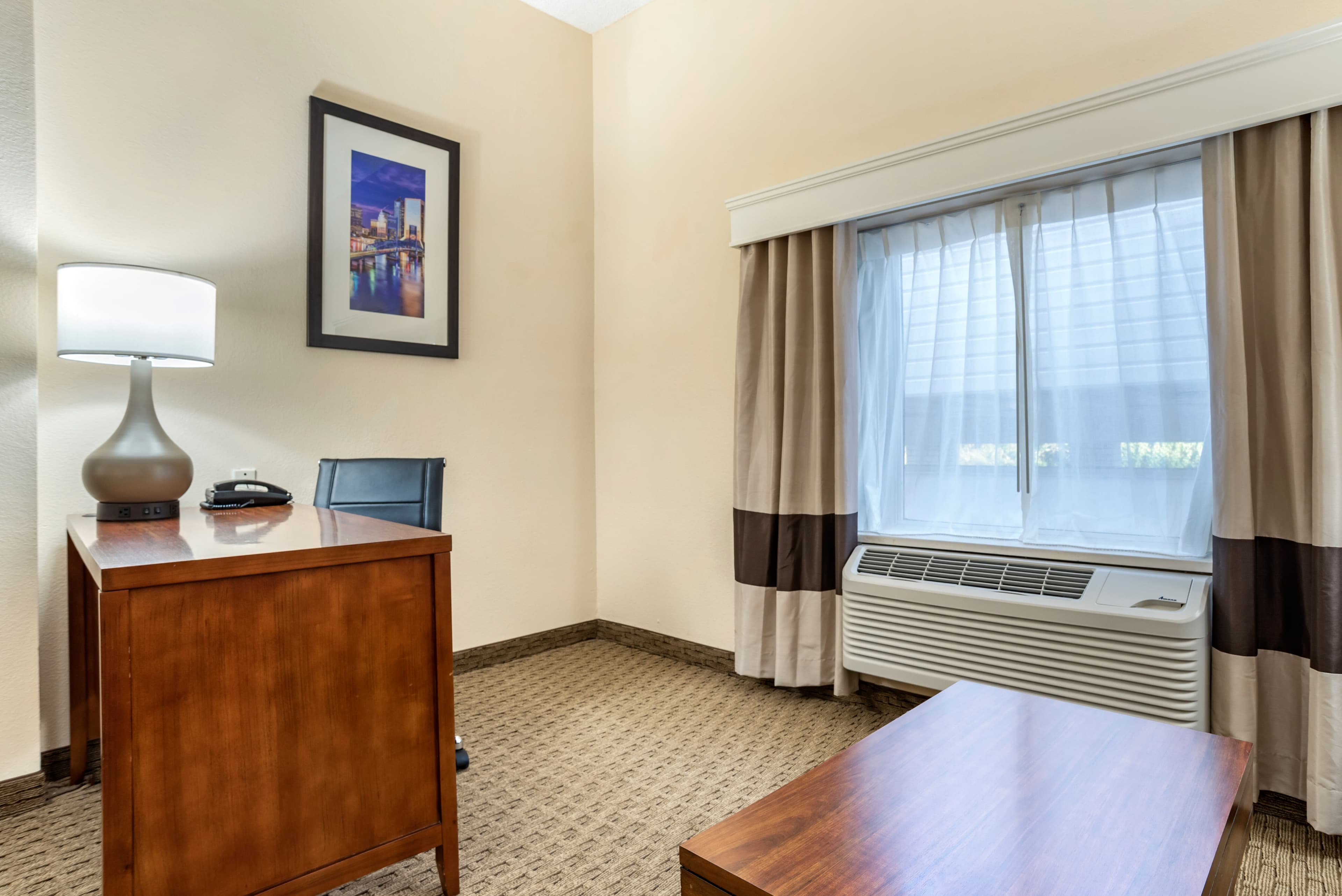 Comfort Suites Jacksonville Airport - Image 4