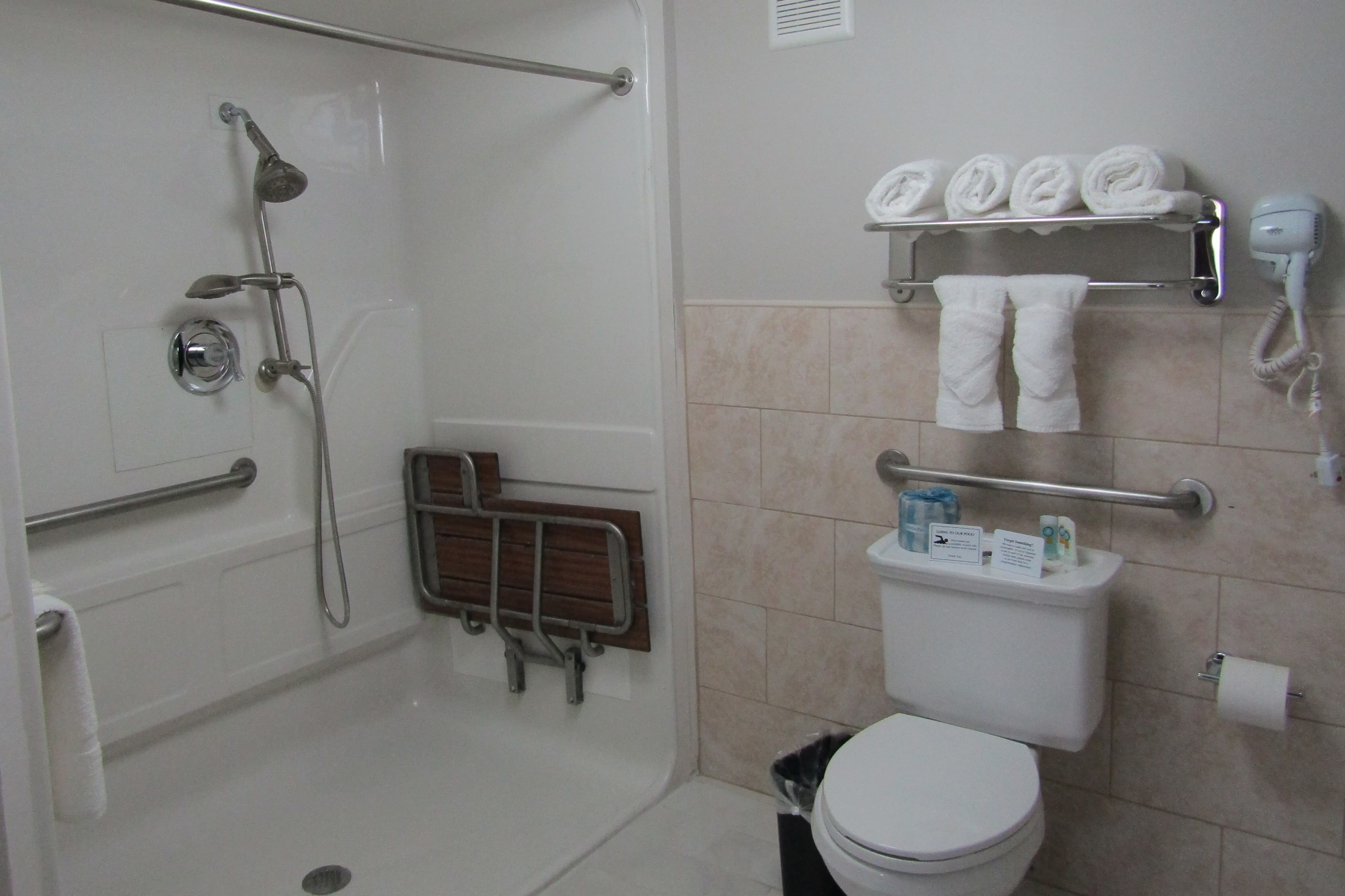 Quality Inn & Suites Kissimmee near Main Gate - Image 4