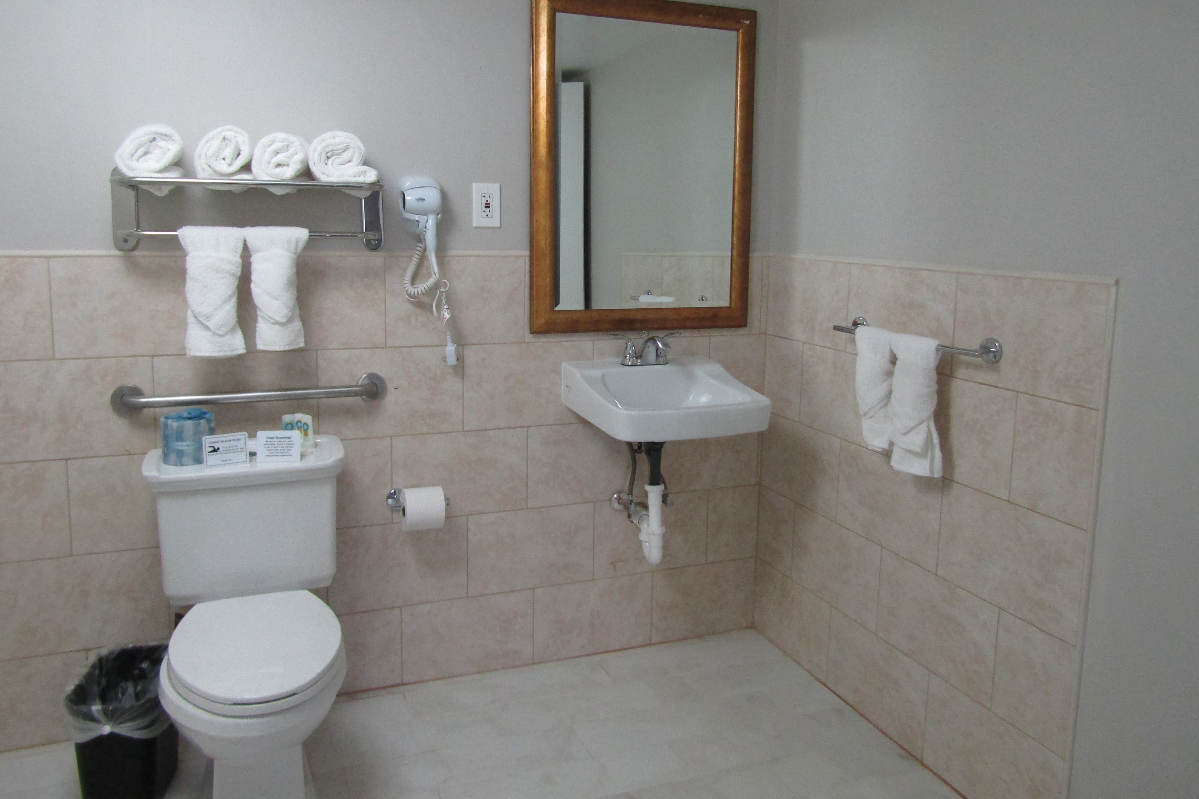 Quality Inn & Suites Kissimmee near Main Gate - Image 5