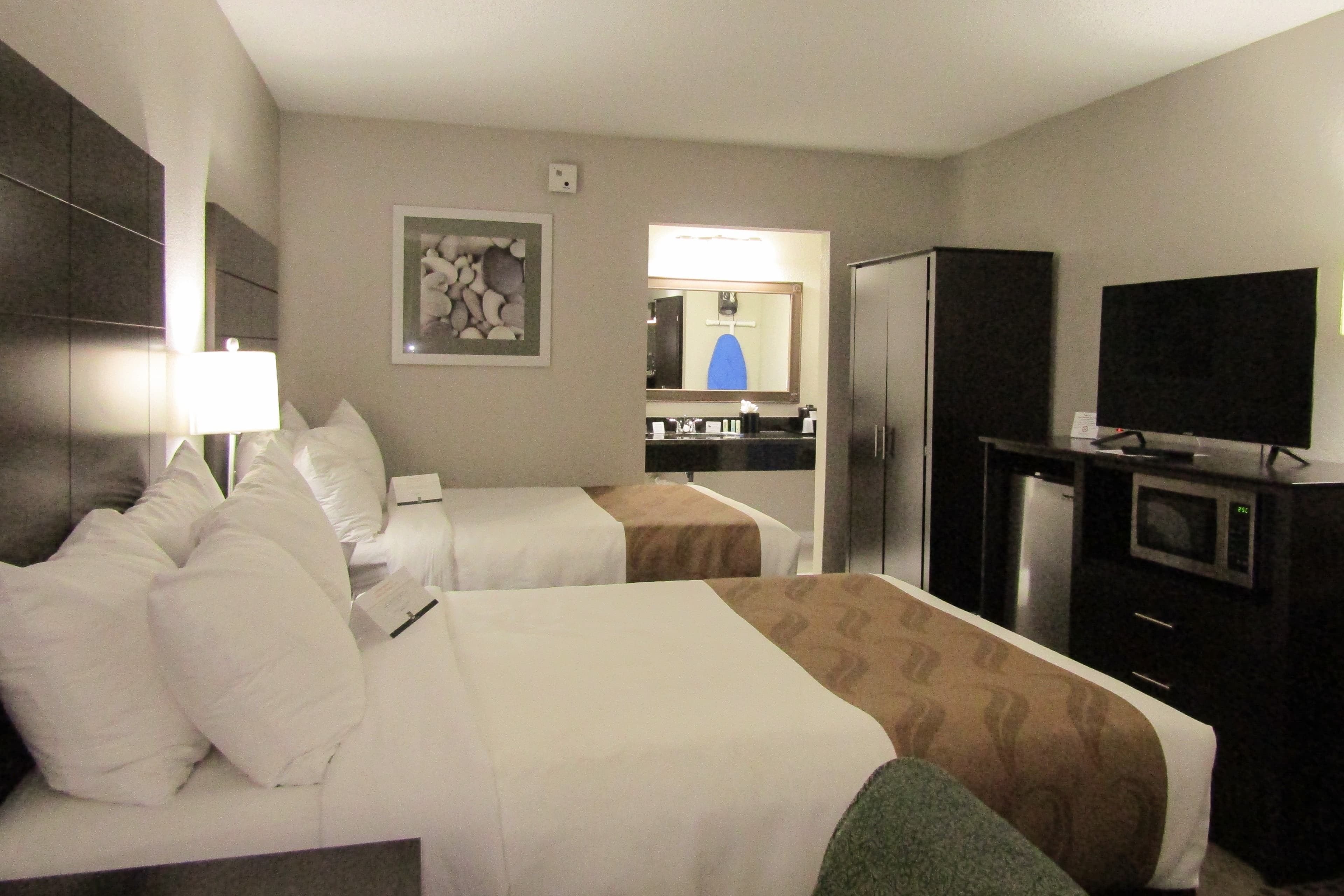 Quality Inn & Suites Kissimmee near Main Gate — 7