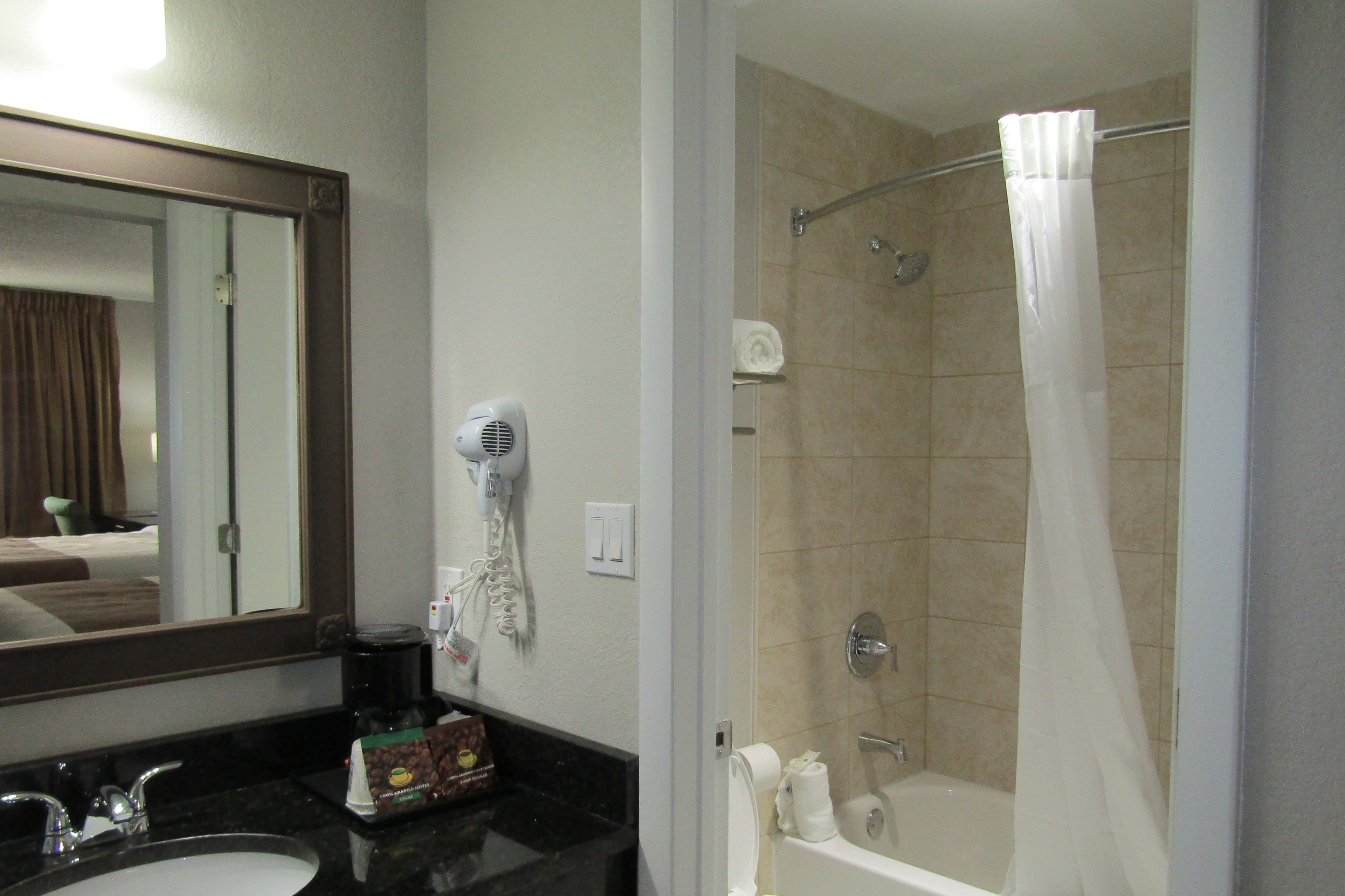 Quality Inn & Suites Kissimmee near Main Gate — 34