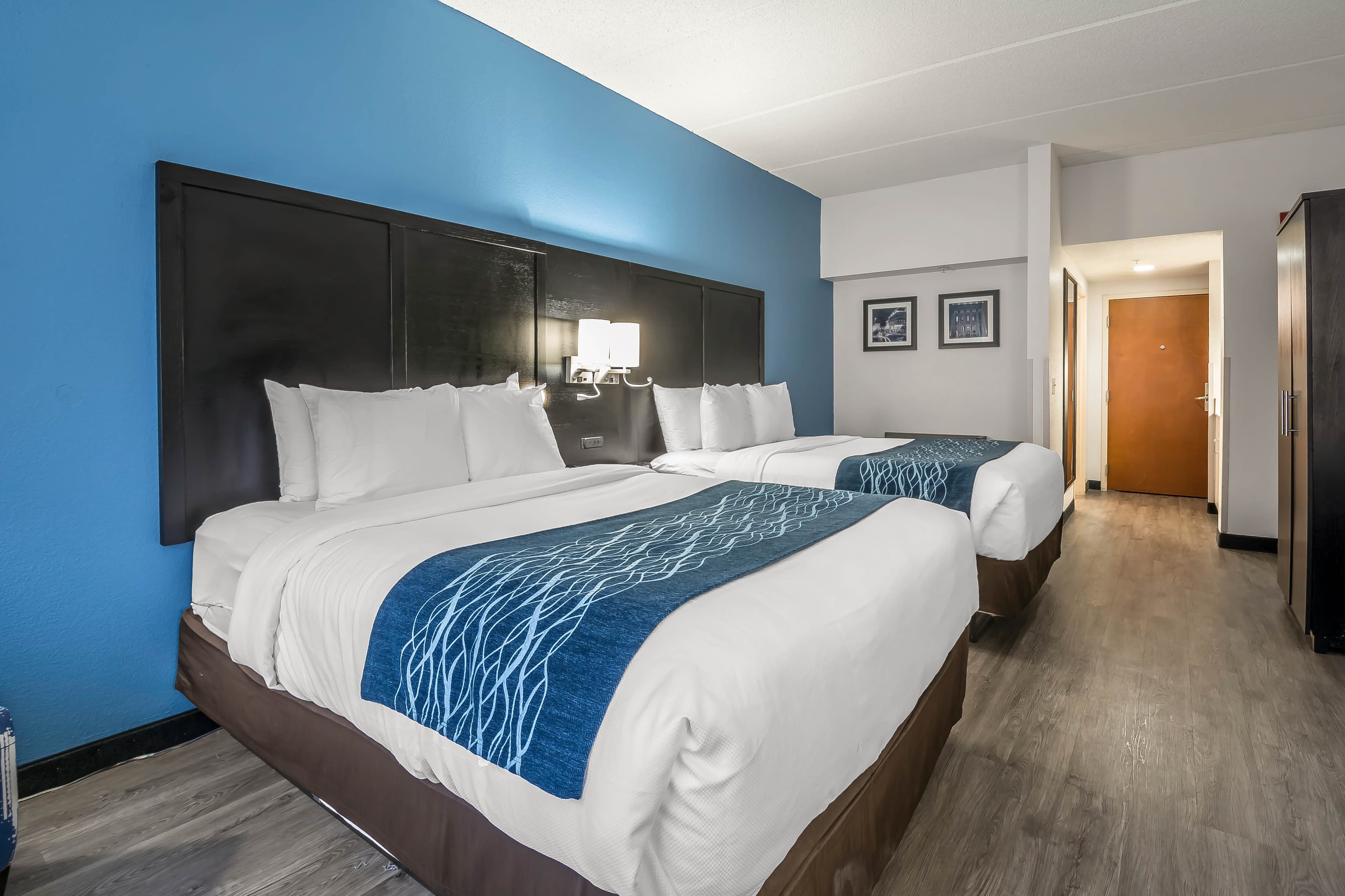 Comfort Inn University — 9