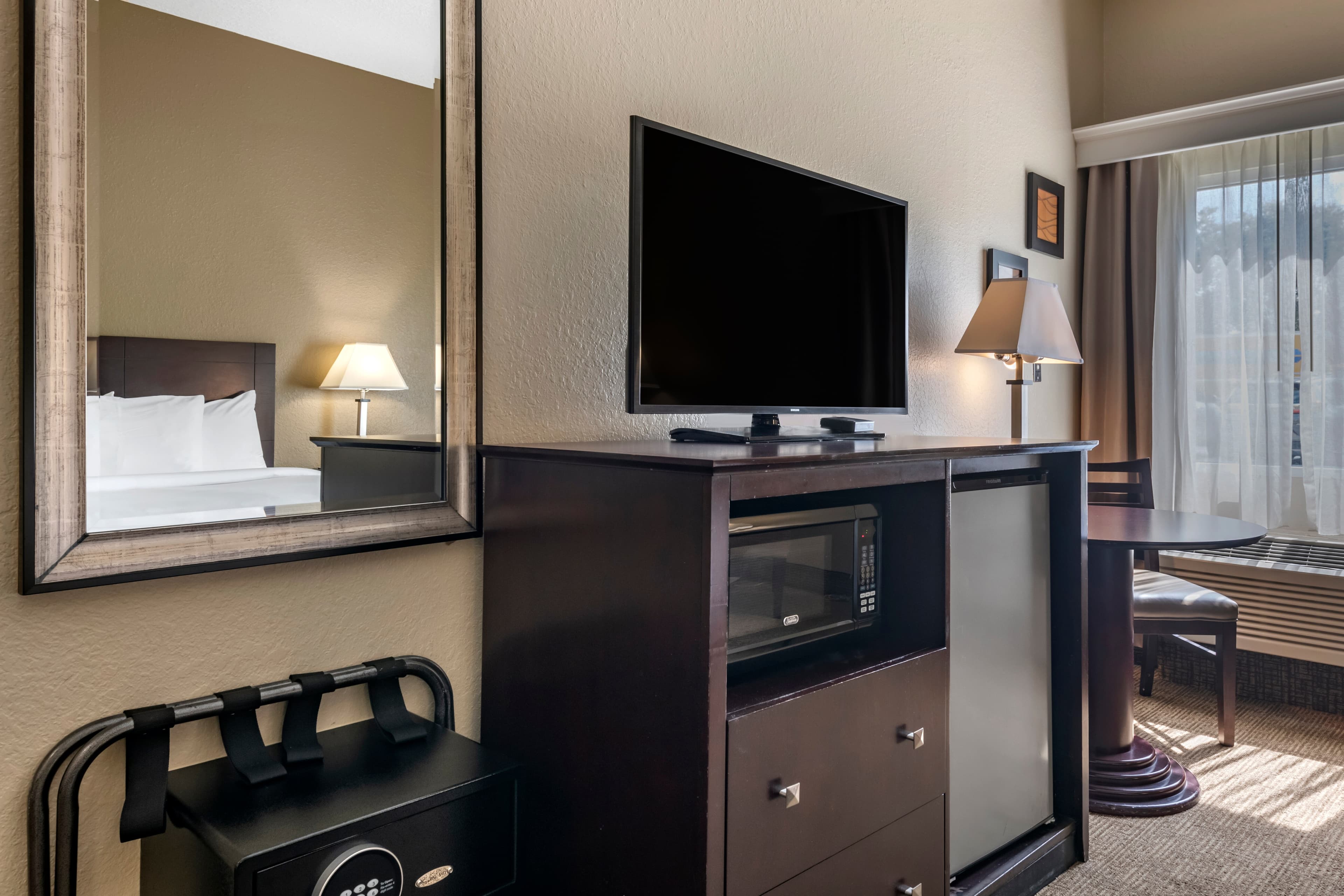 Comfort Inn & Suites DeLand - near University — 7