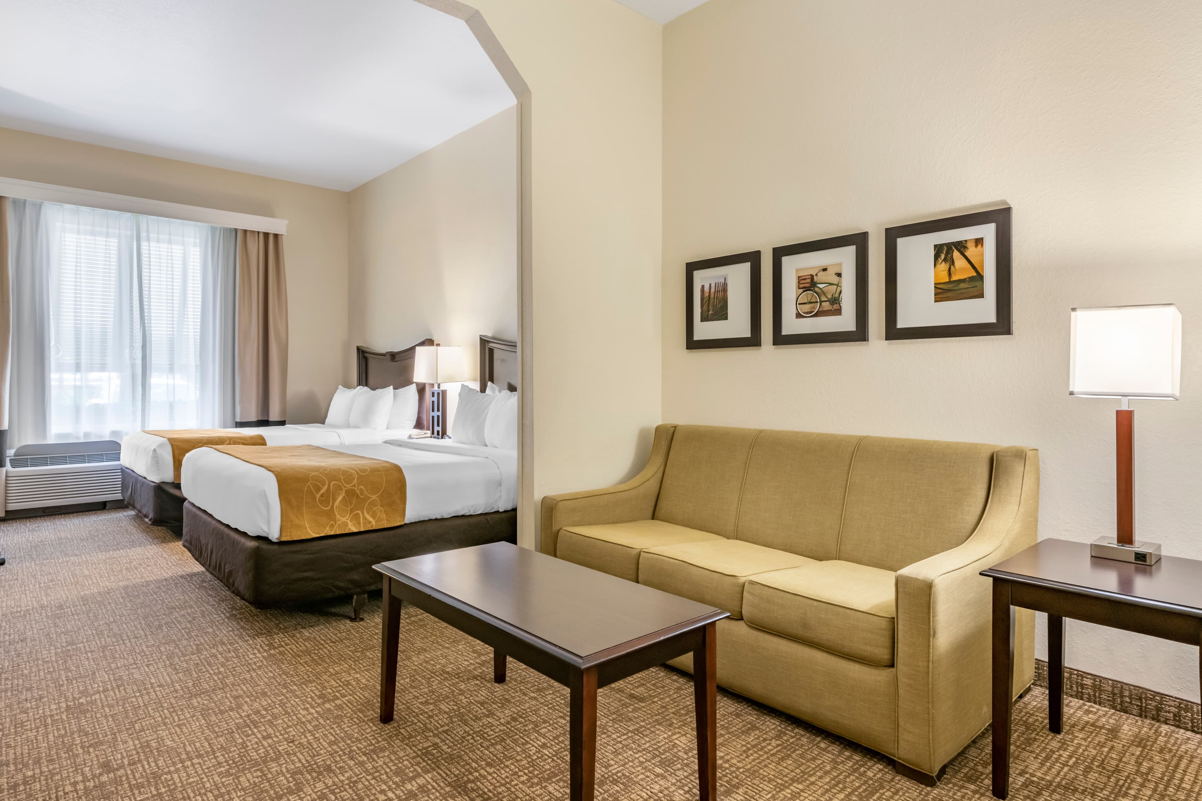 Comfort Suites Maingate East — 25