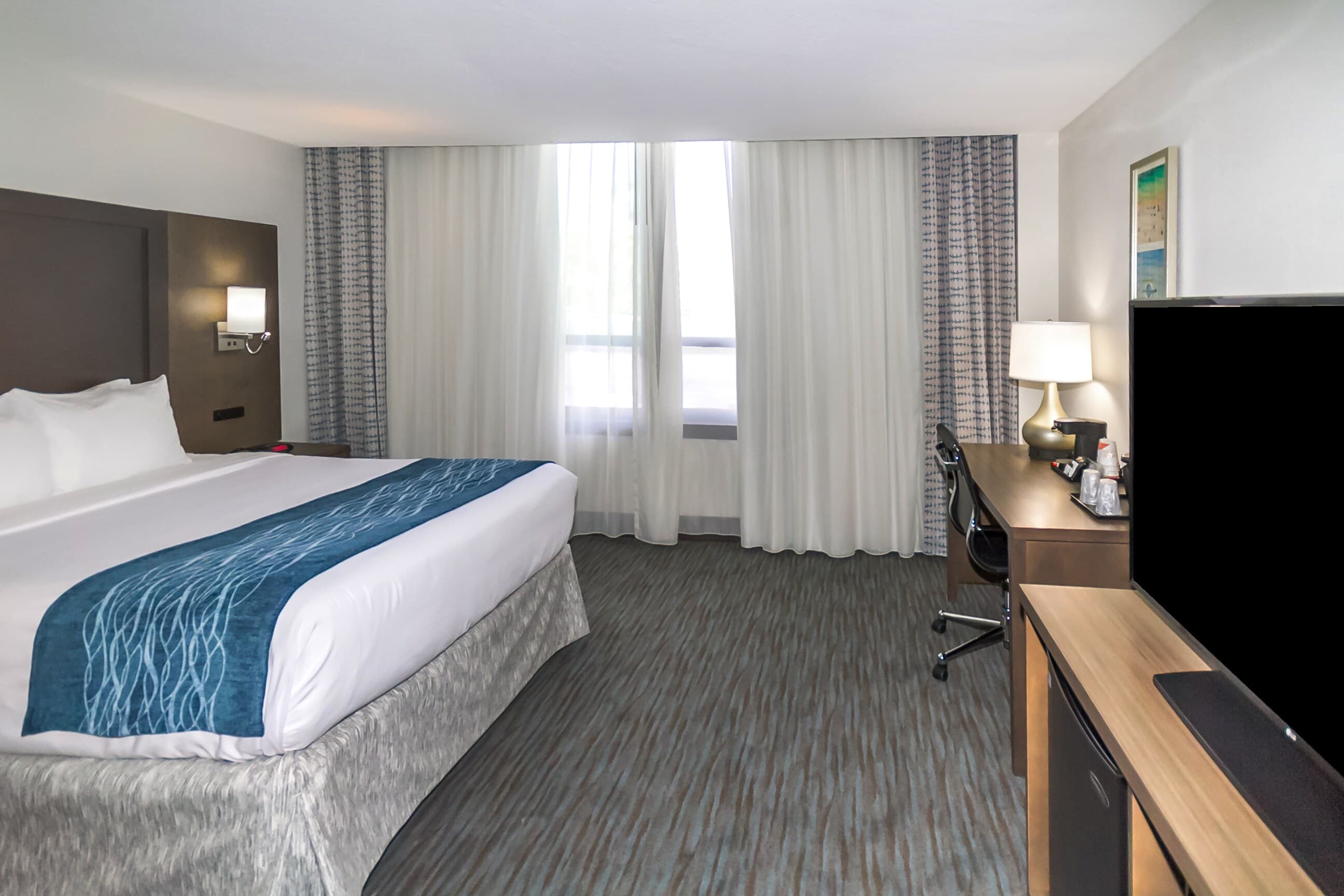 Comfort Inn & Suites Downtown Brickell-Port of Miami — 8