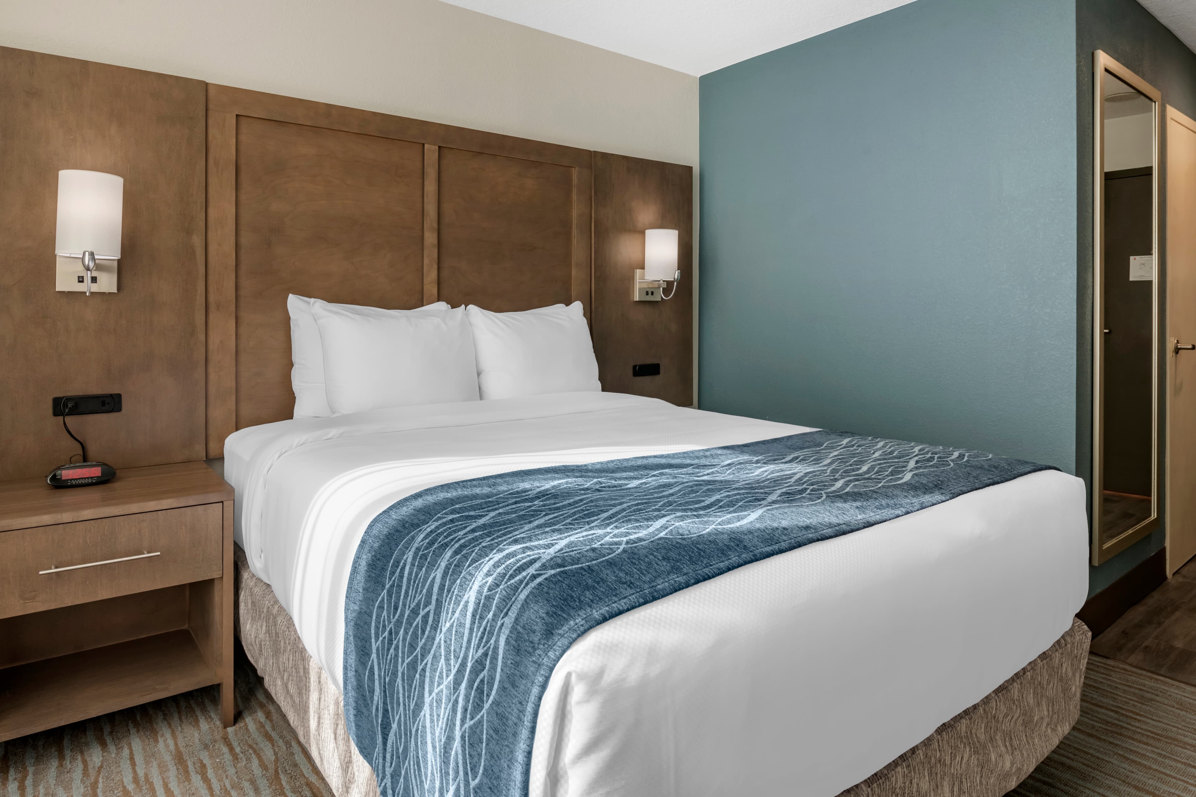 Comfort Inn & Suites Downtown Brickell-Port of Miami - Image 3