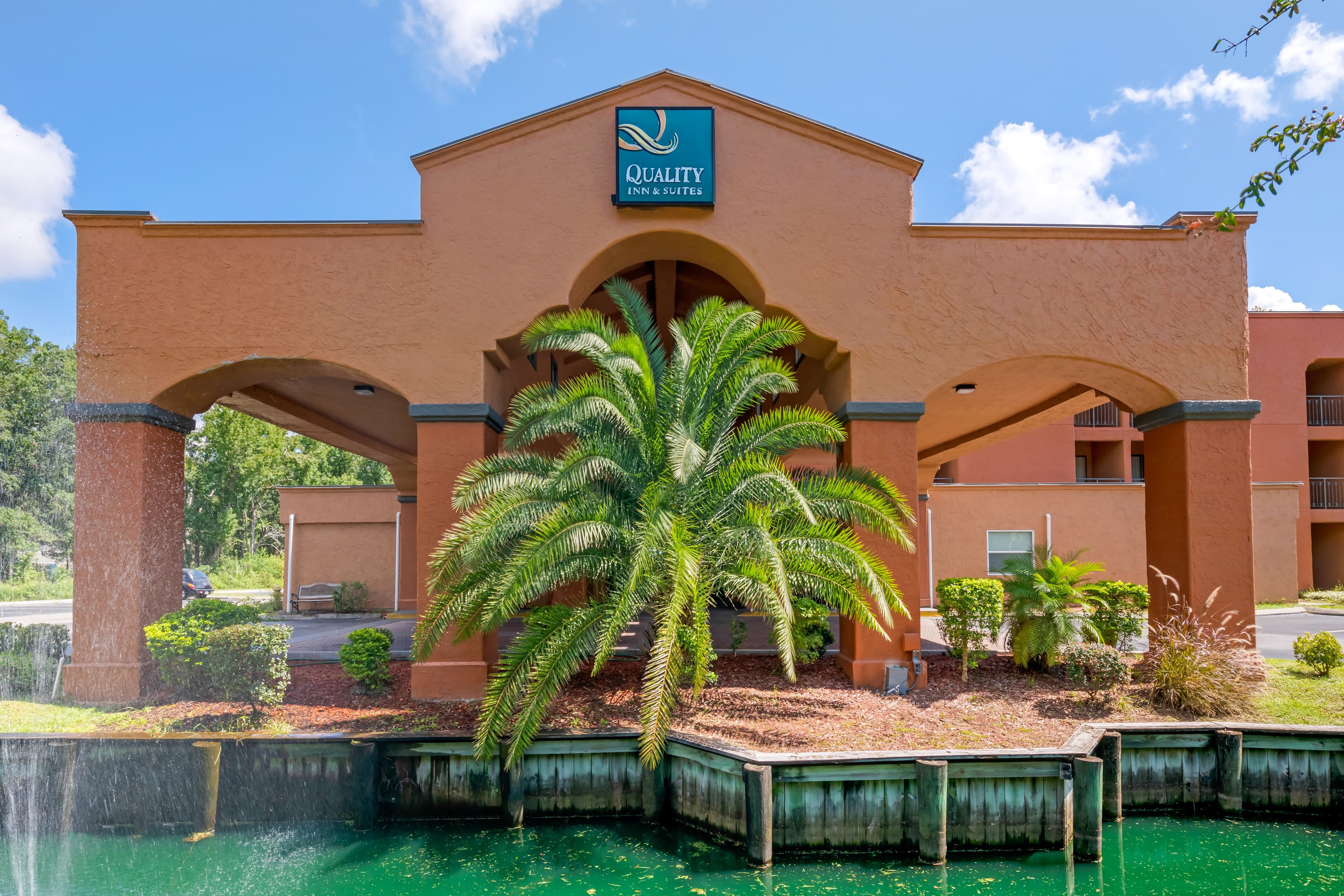 Quality Inn & Suites Jacksonville-Baymeadows - Image 1