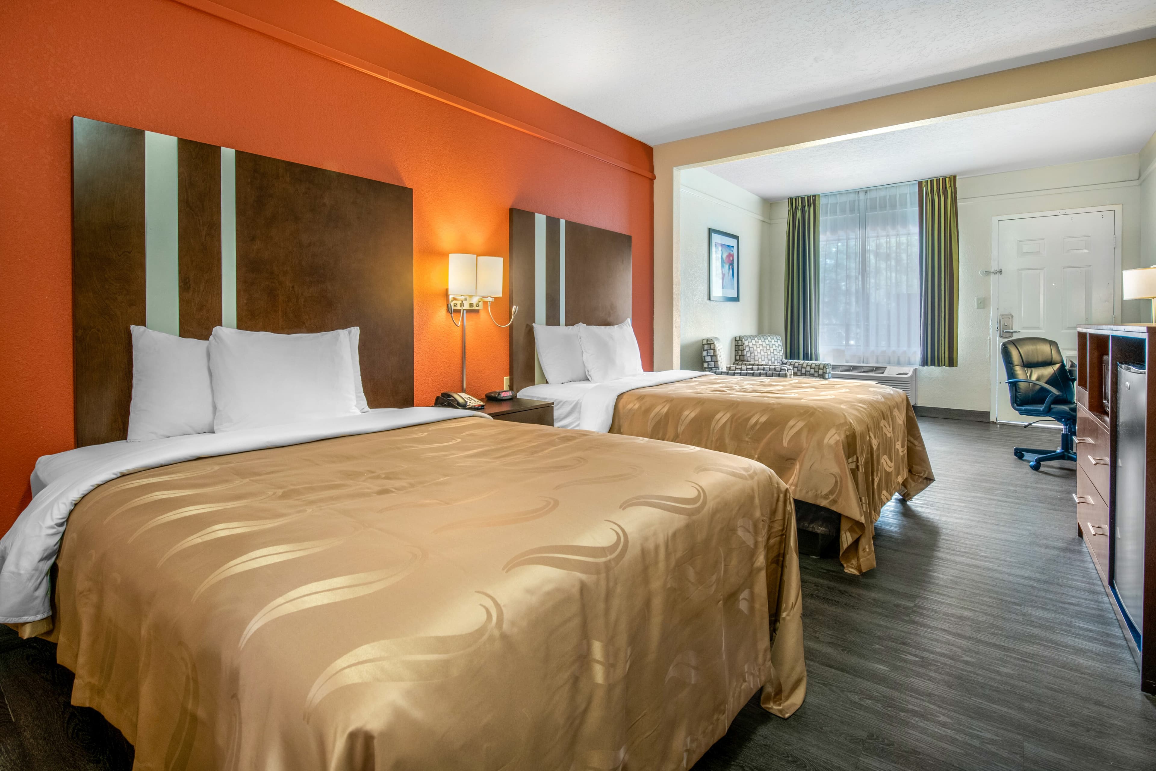 Quality Inn & Suites Jacksonville-Baymeadows - Image 2