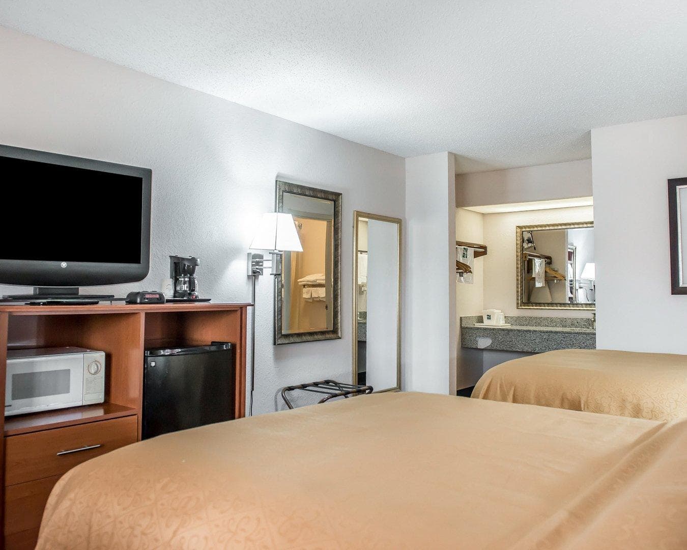 Quality Inn Marianna South - Image 5