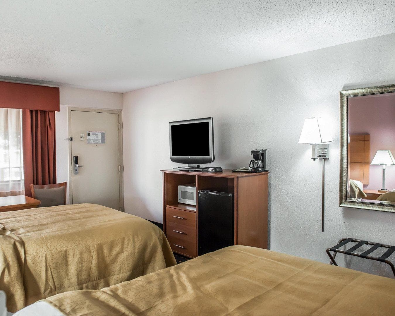 Quality Inn Marianna South - Image 3