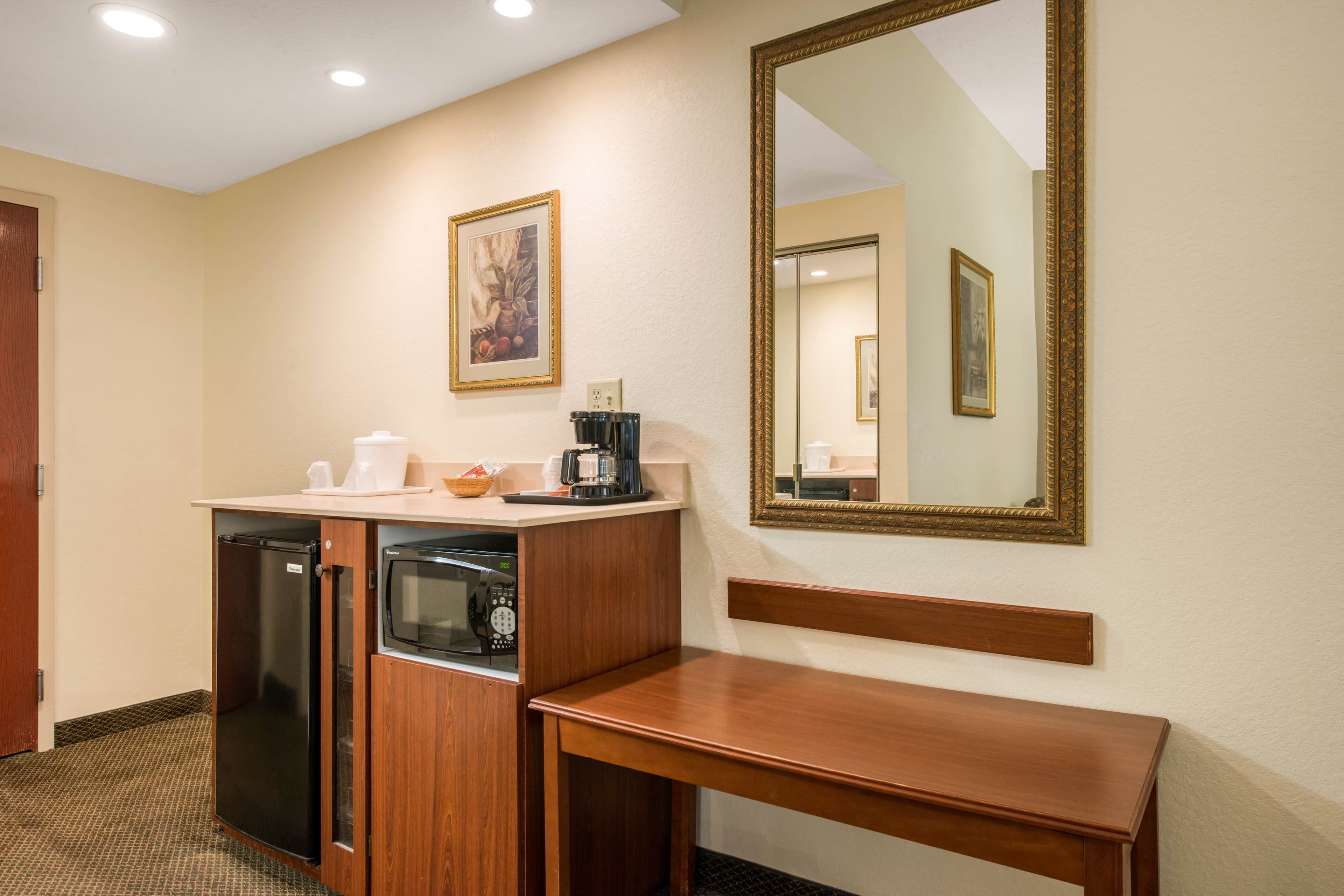 Quality Inn & Suites Tarpon Springs South — 22