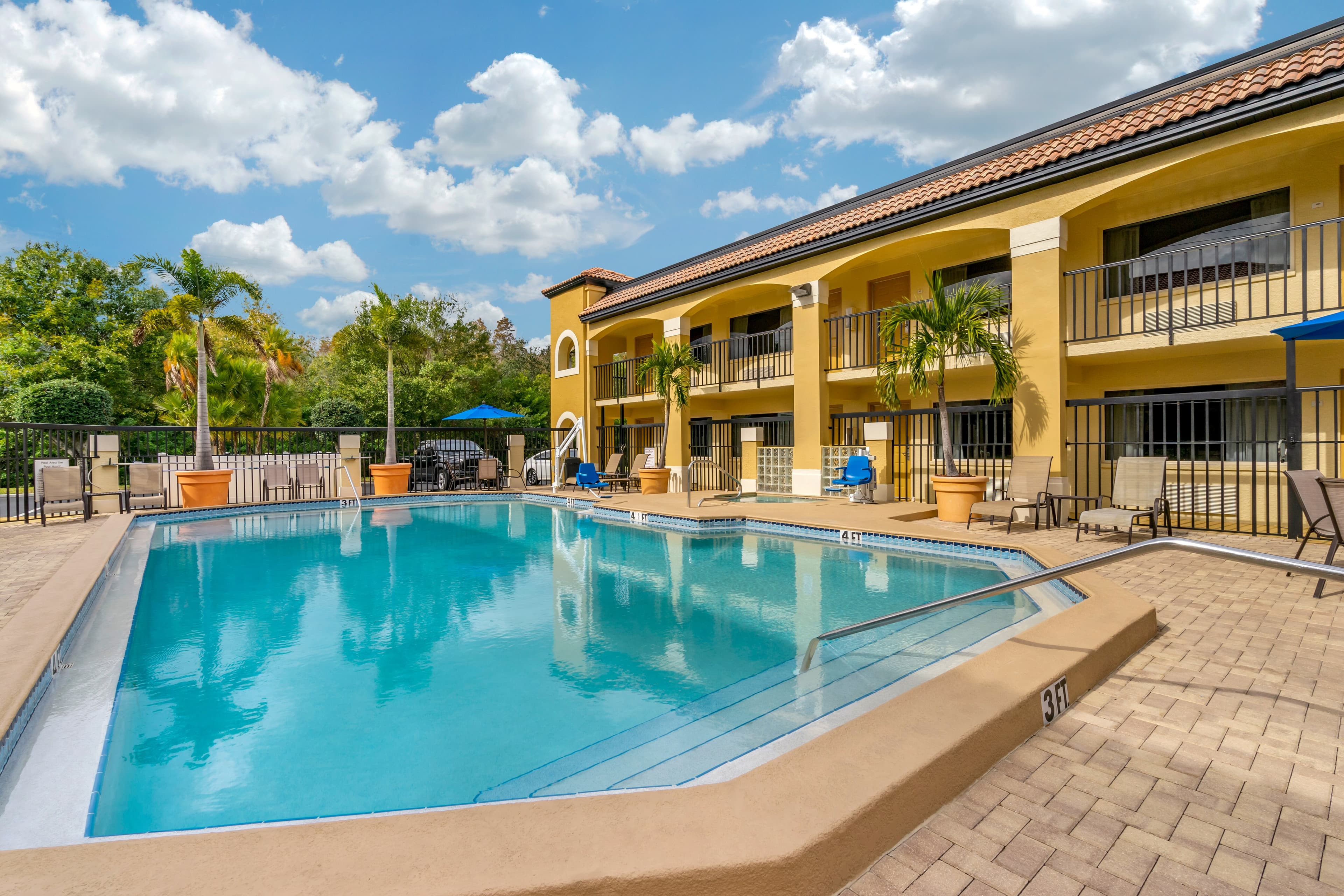 Comfort Inn Sun City Center - Ruskin - Tampa South - Image 1