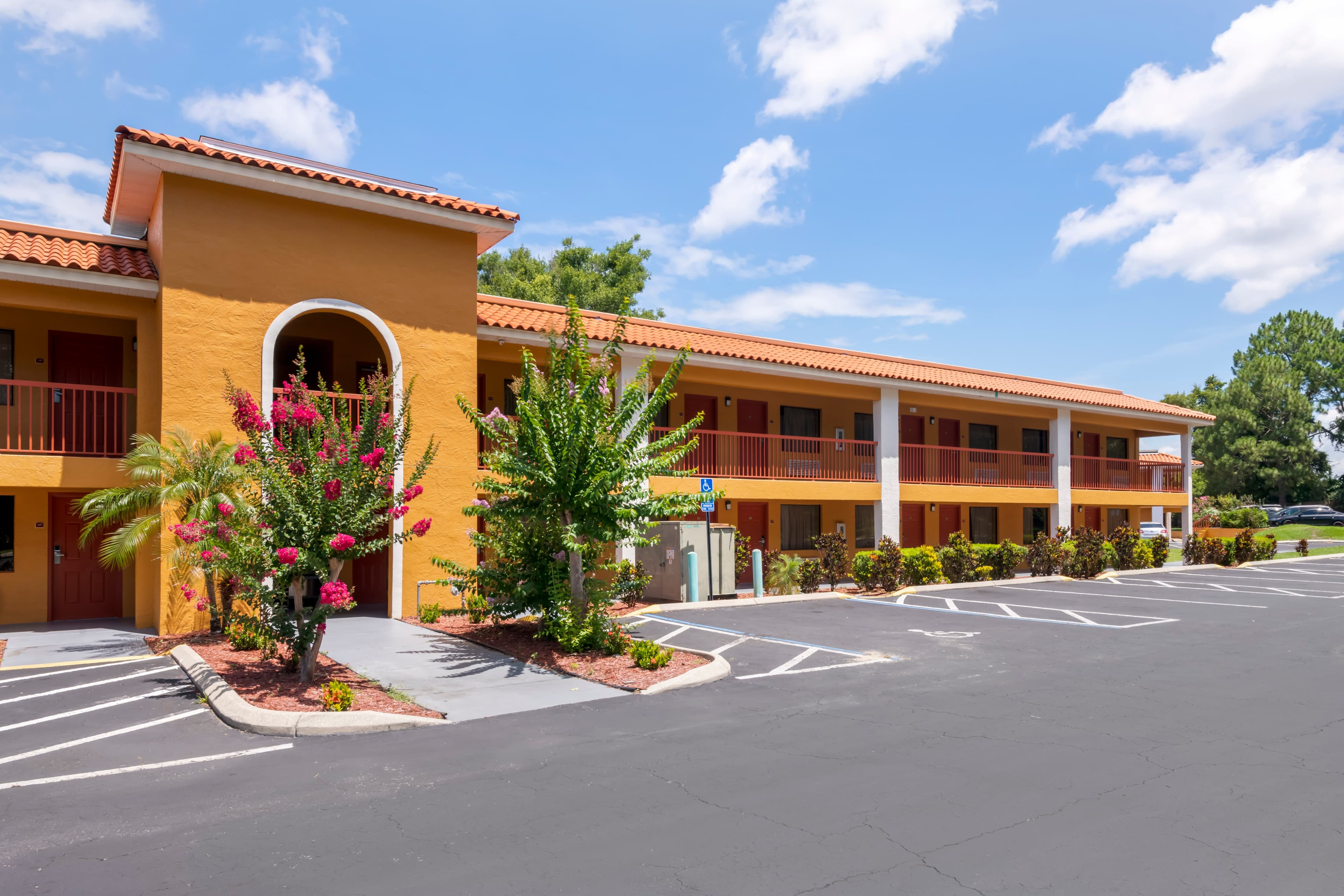 Quality Inn & Suites Mt Dora North - Image 1