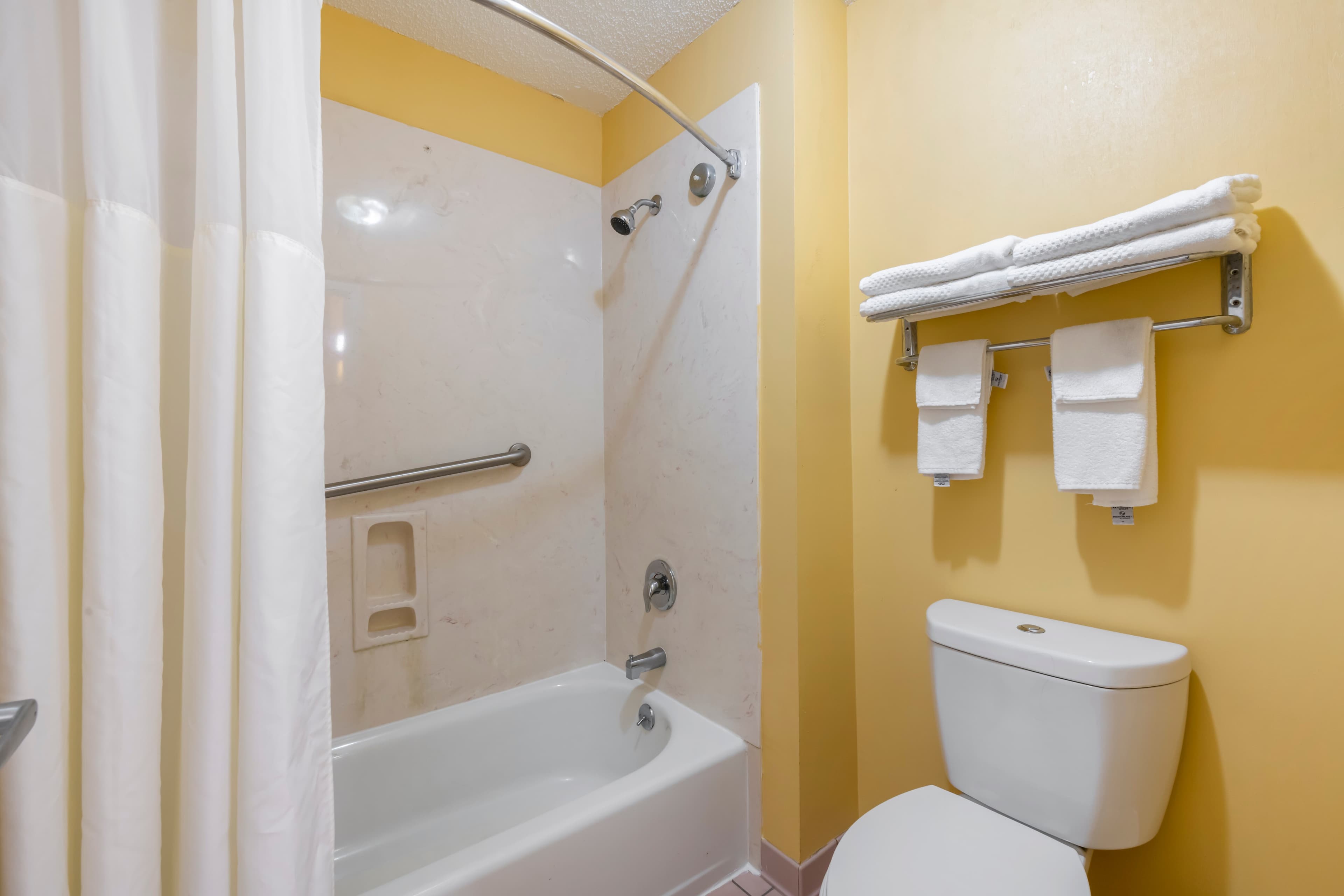 Quality Inn & Suites Mt Dora North — 43