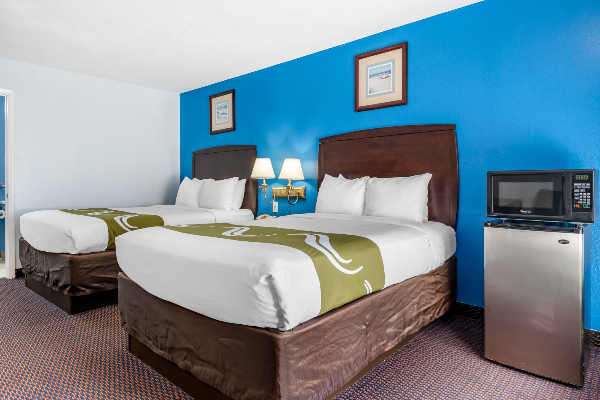 Quality Inn Sarasota North Near Lido Key Beach - Image 2