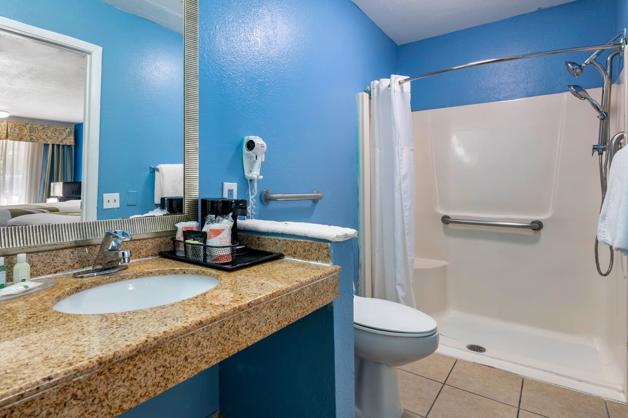 Quality Inn Sarasota North Near Lido Key Beach — 6