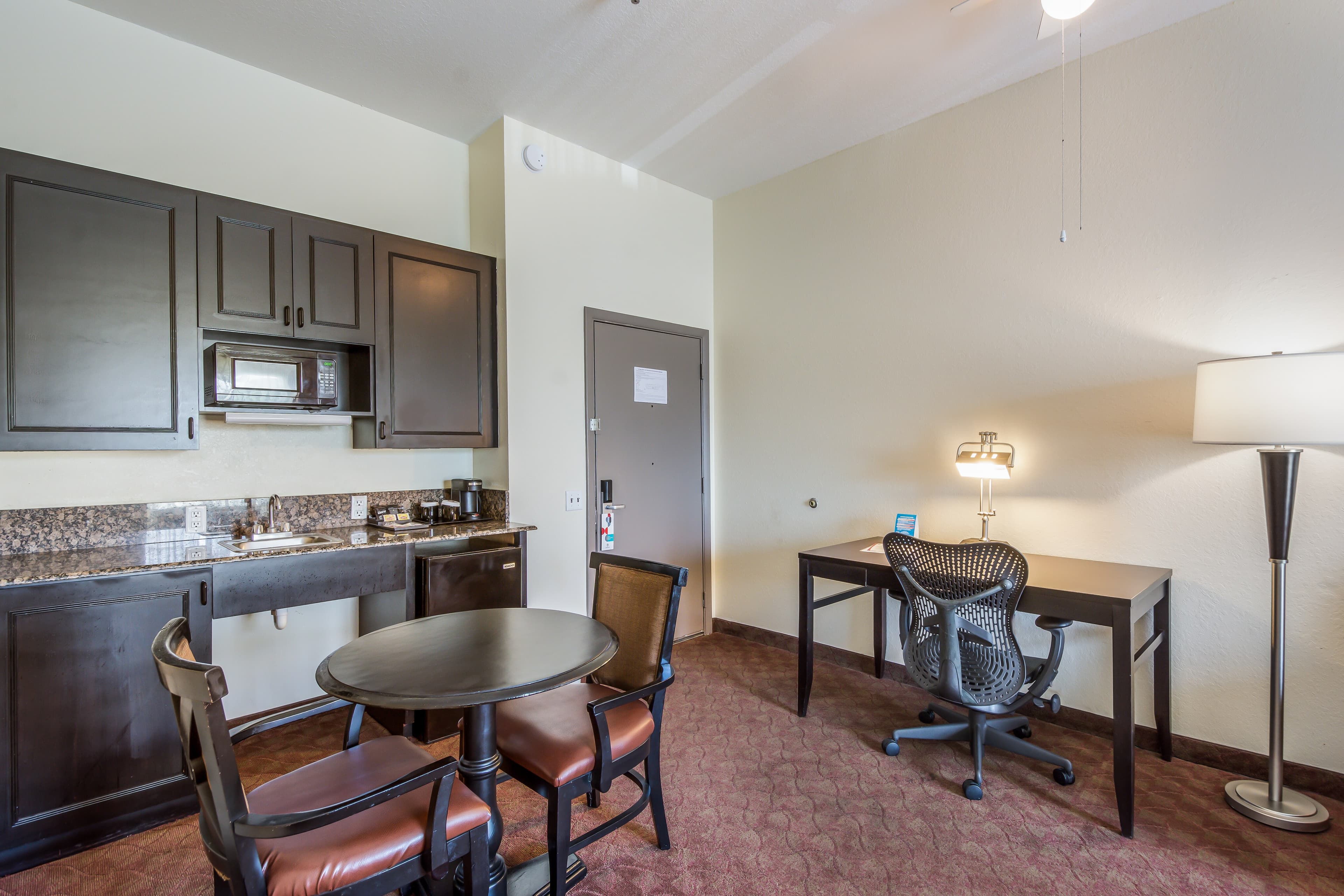 Clarion Inn & Suites Central Clearwater Beach — 51