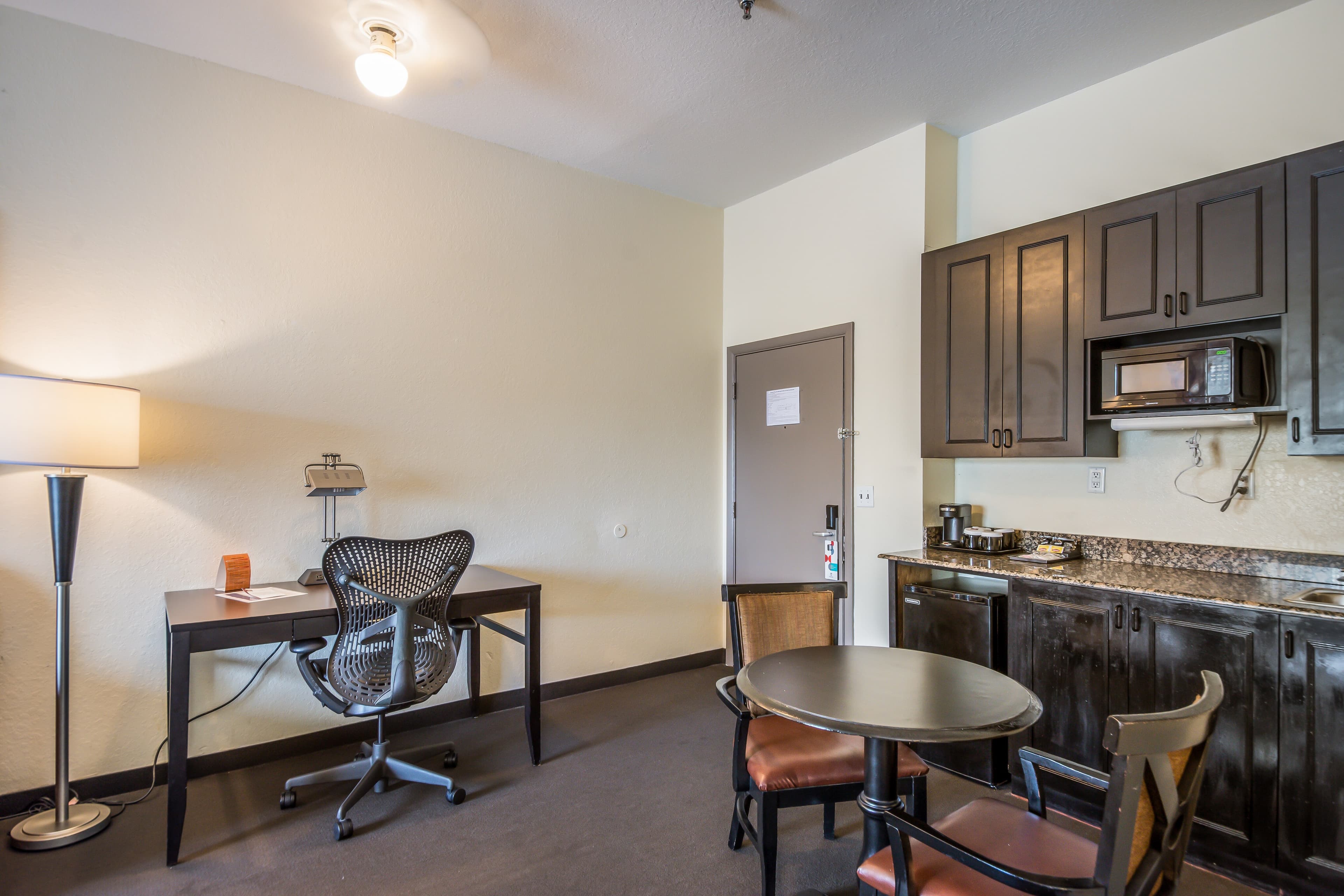 Clarion Inn & Suites Central Clearwater Beach — 56