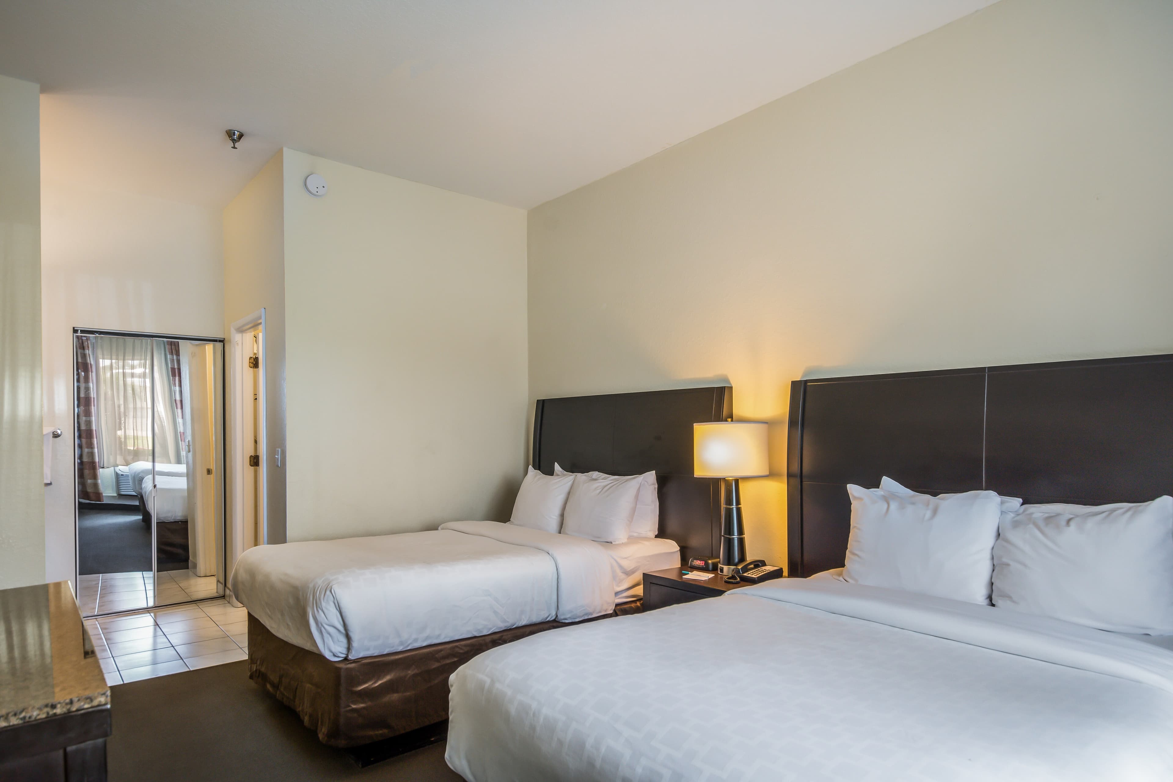Clarion Inn & Suites Central Clearwater Beach — 58