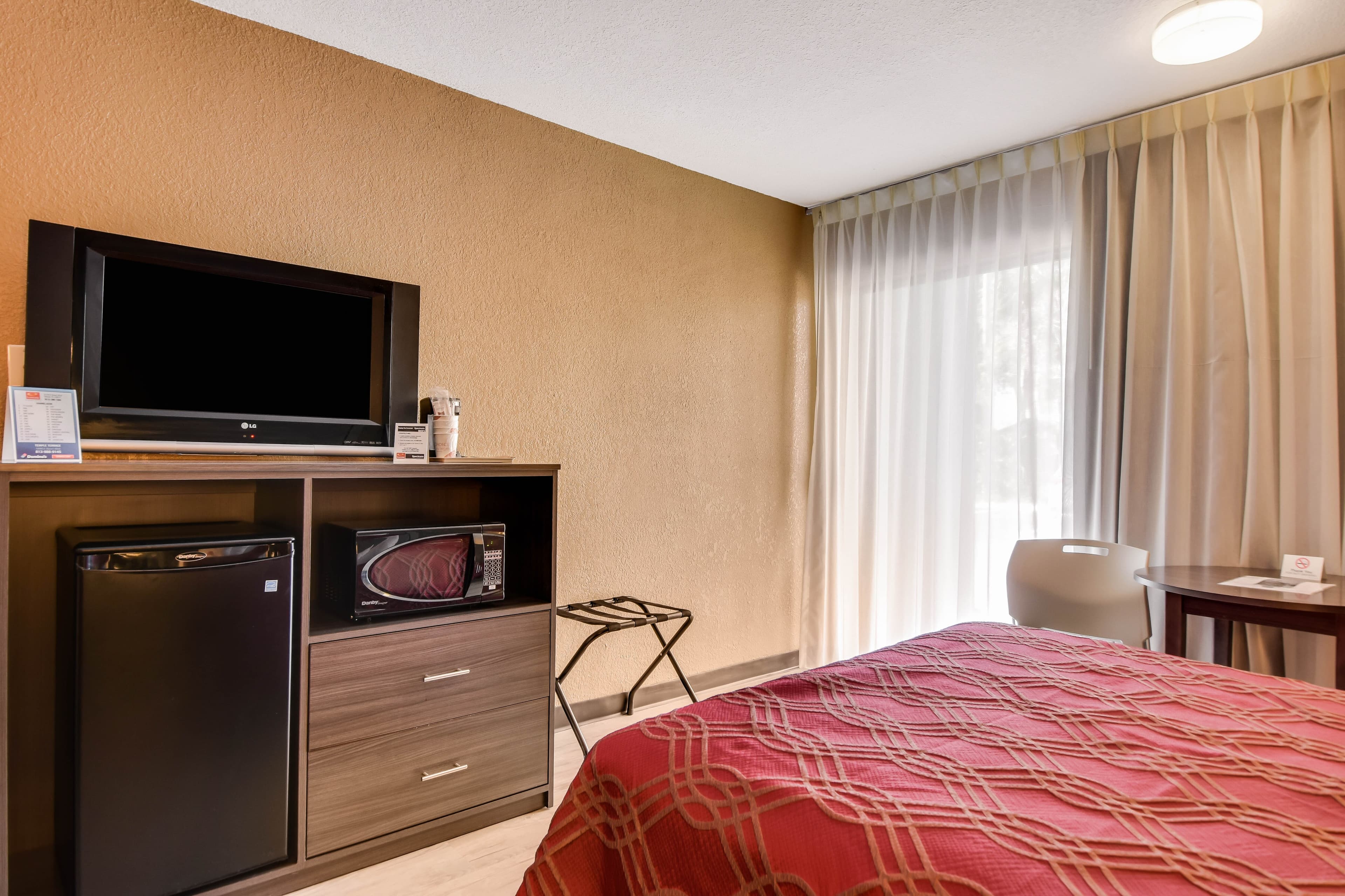 Econo Lodge Tampa near Busch Gardens — 15