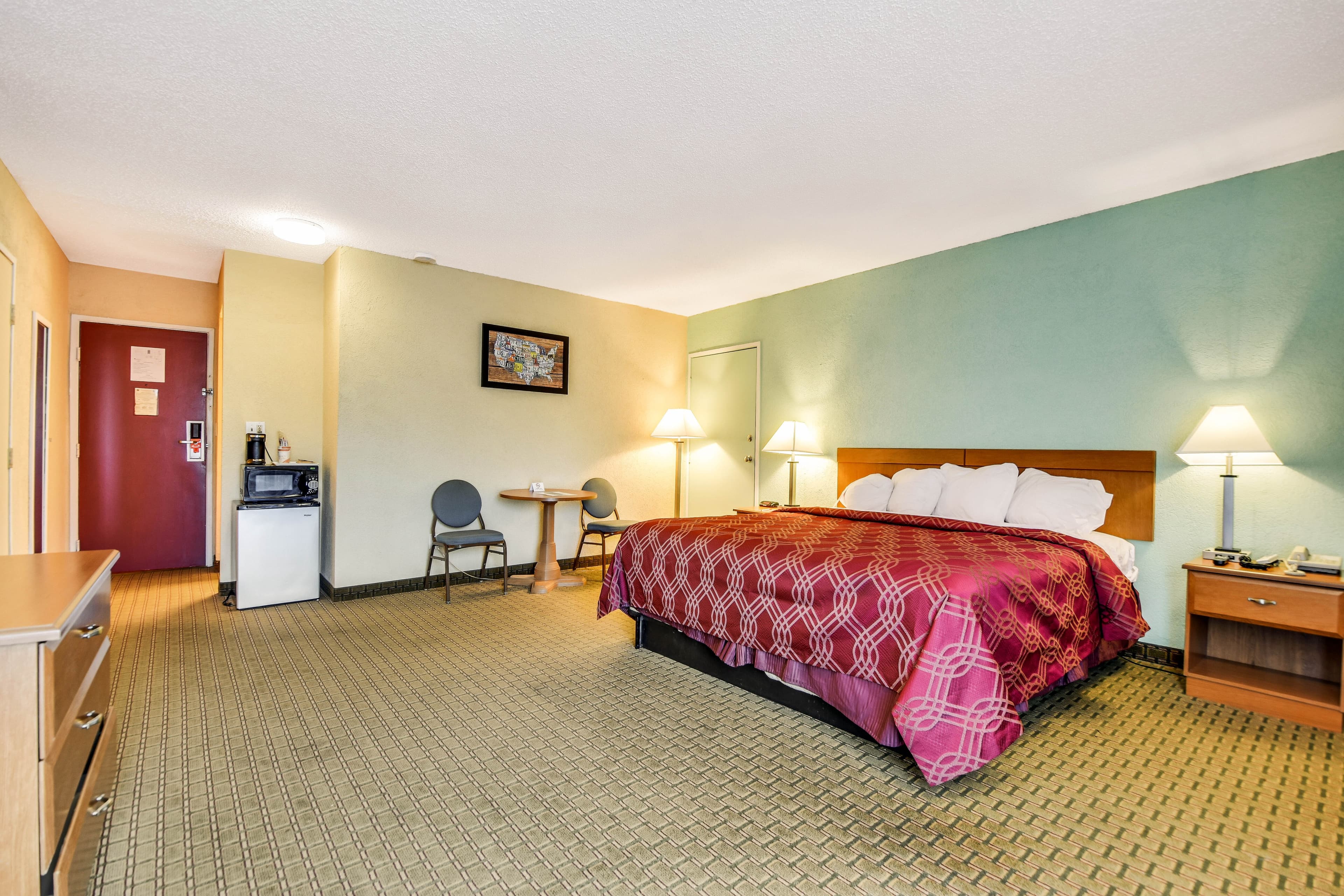 Econo Lodge Tampa near Busch Gardens — 18