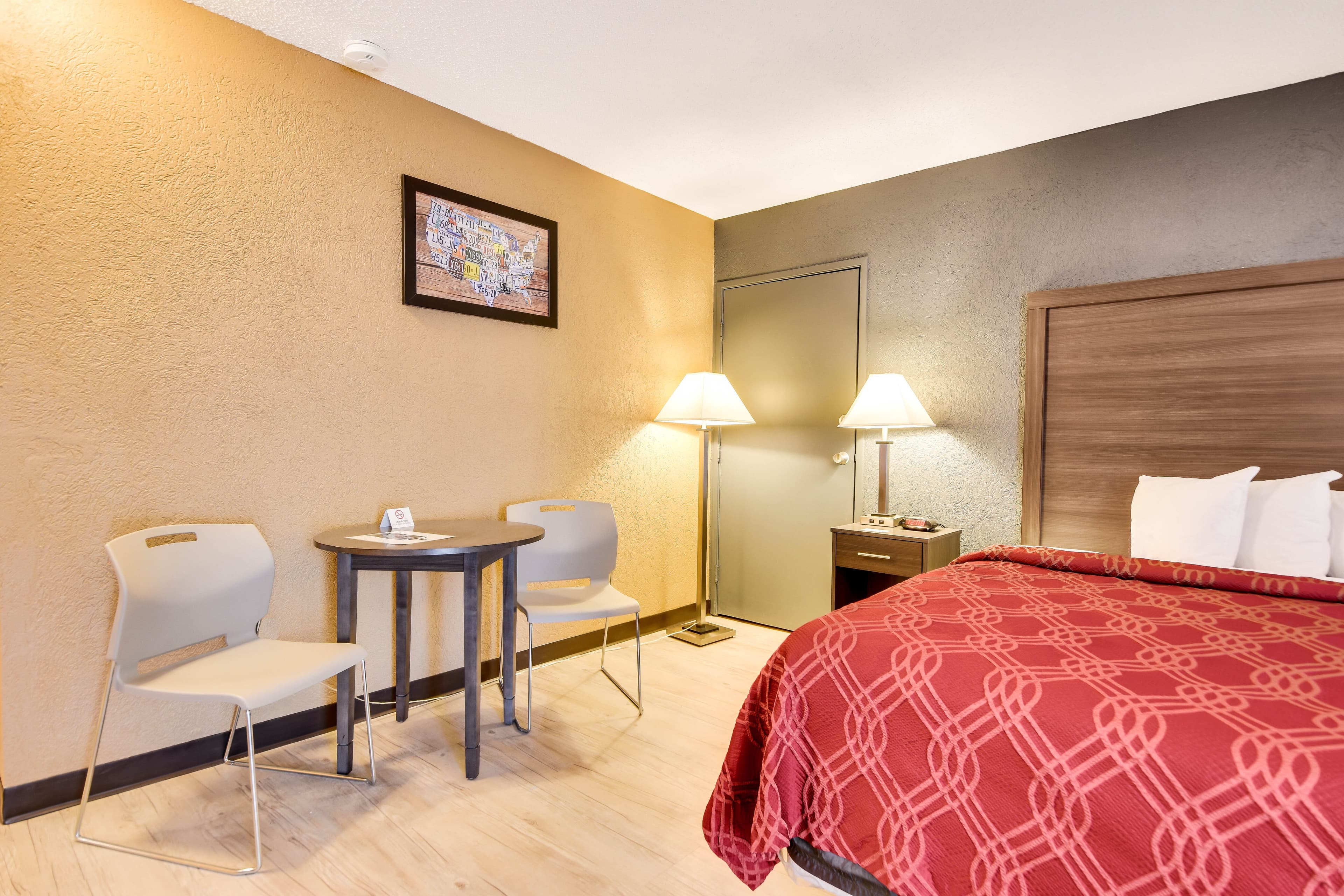 Econo Lodge Tampa near Busch Gardens — 24