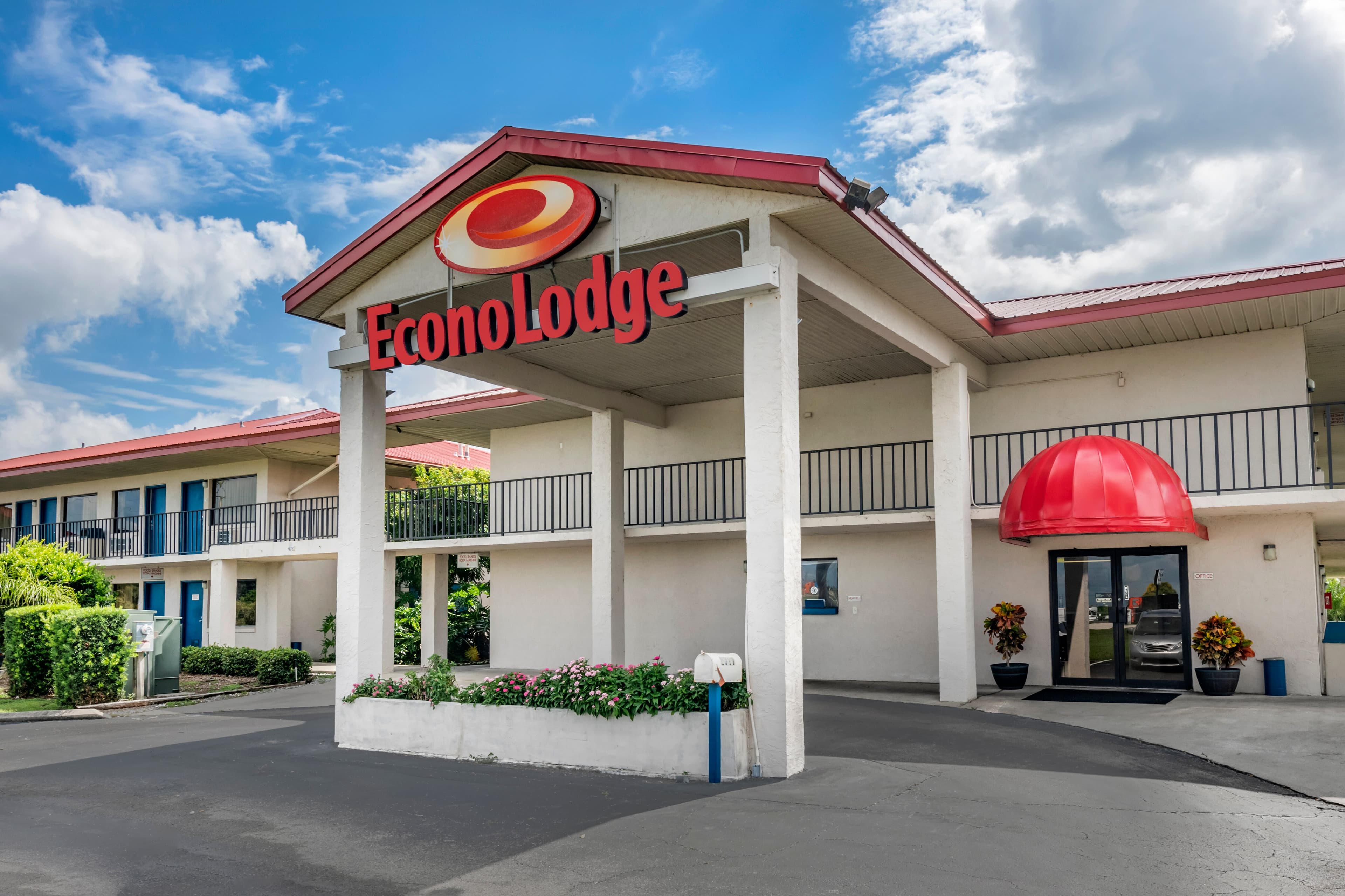 Econo Lodge Sebring - Image 1