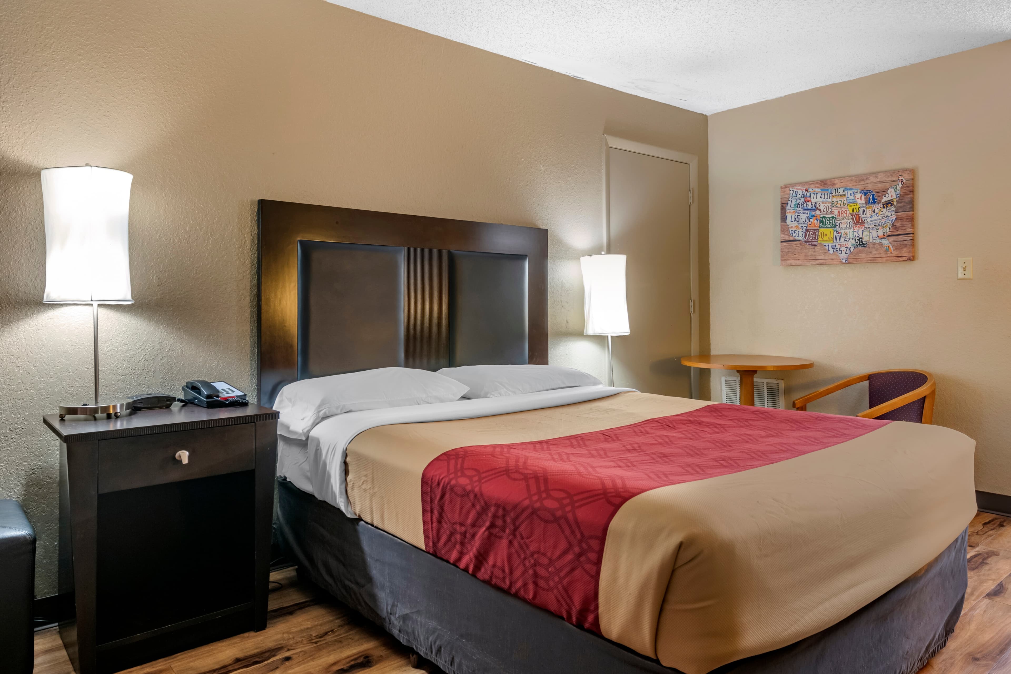 Econo Lodge Sebring — 17