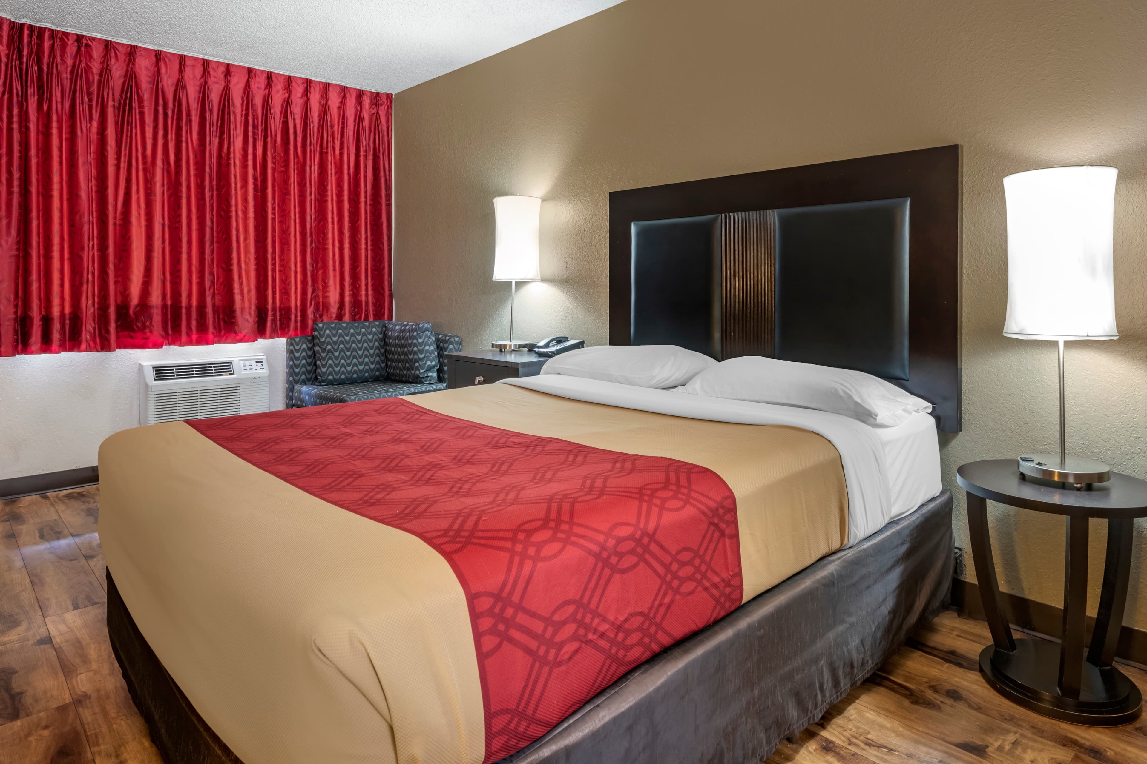 Econo Lodge Sebring — 19