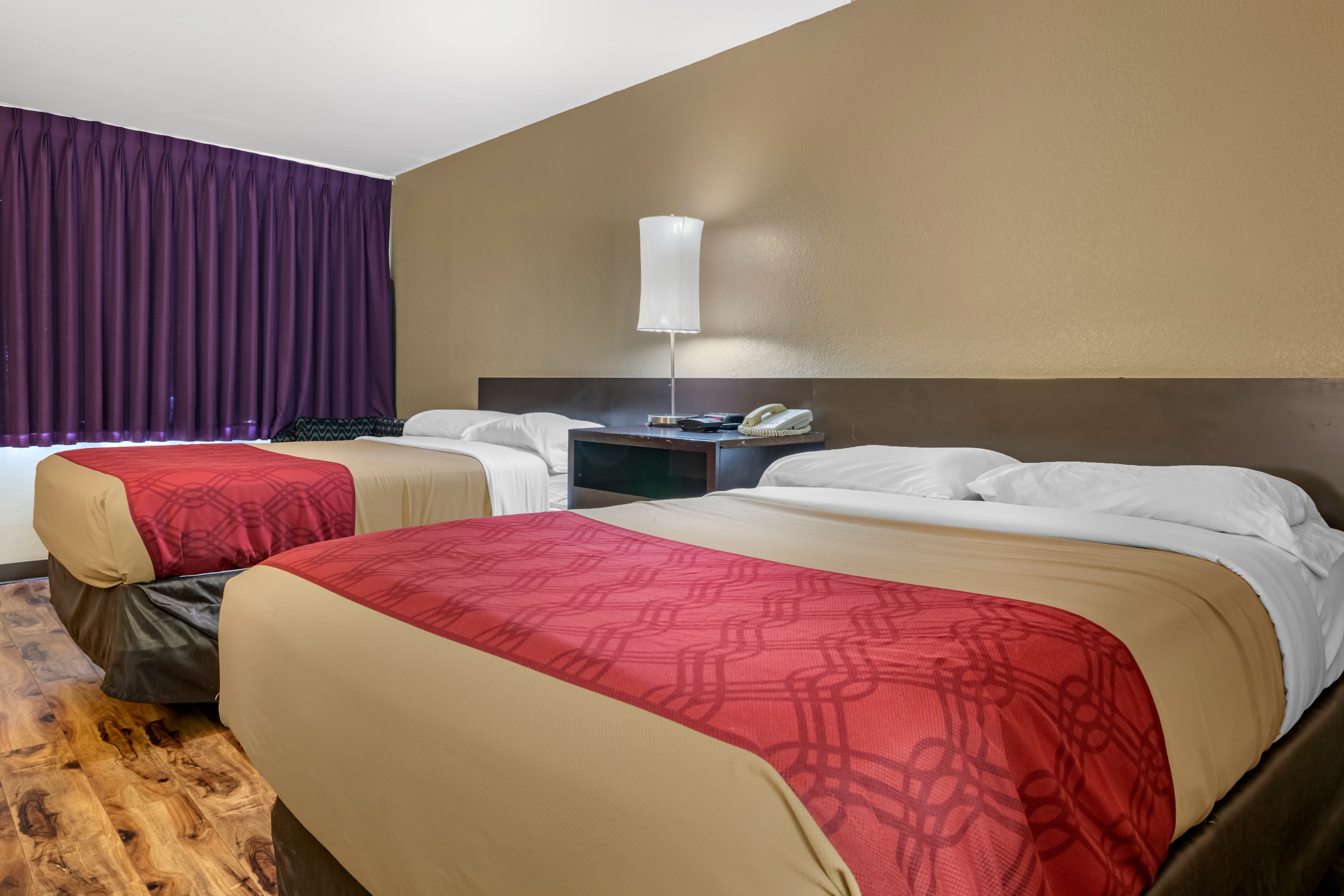 Econo Lodge Sebring — 10