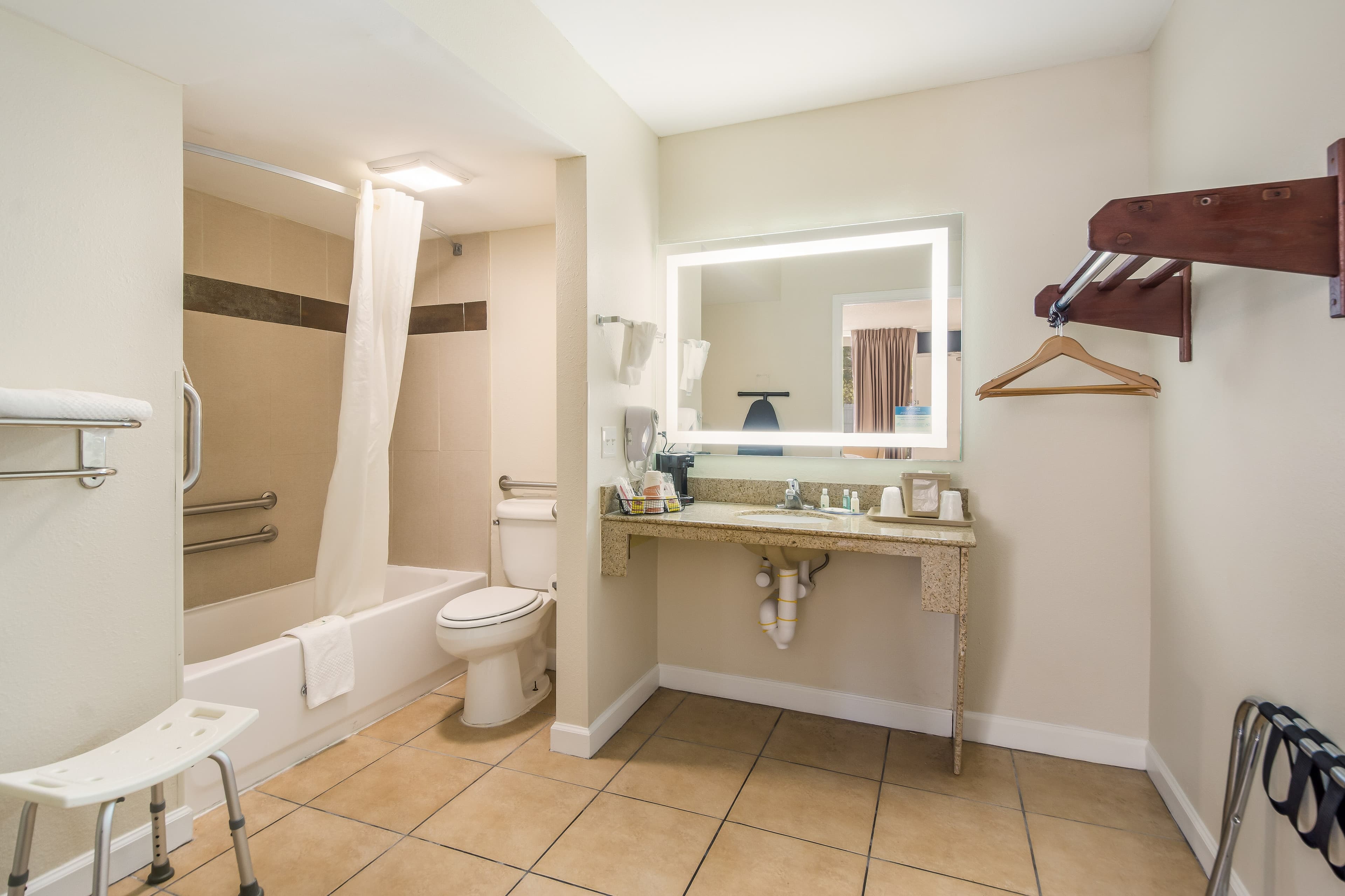 Quality Inn Bradenton - Sarasota North - Image 5